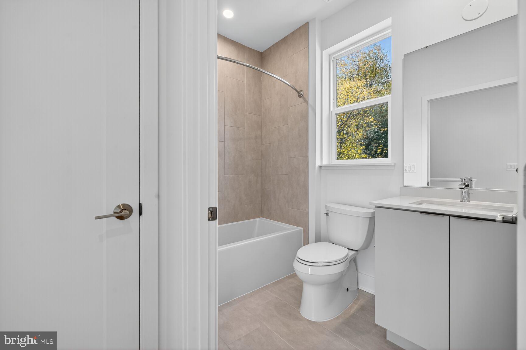 WESTBARD SQUARE - Residential