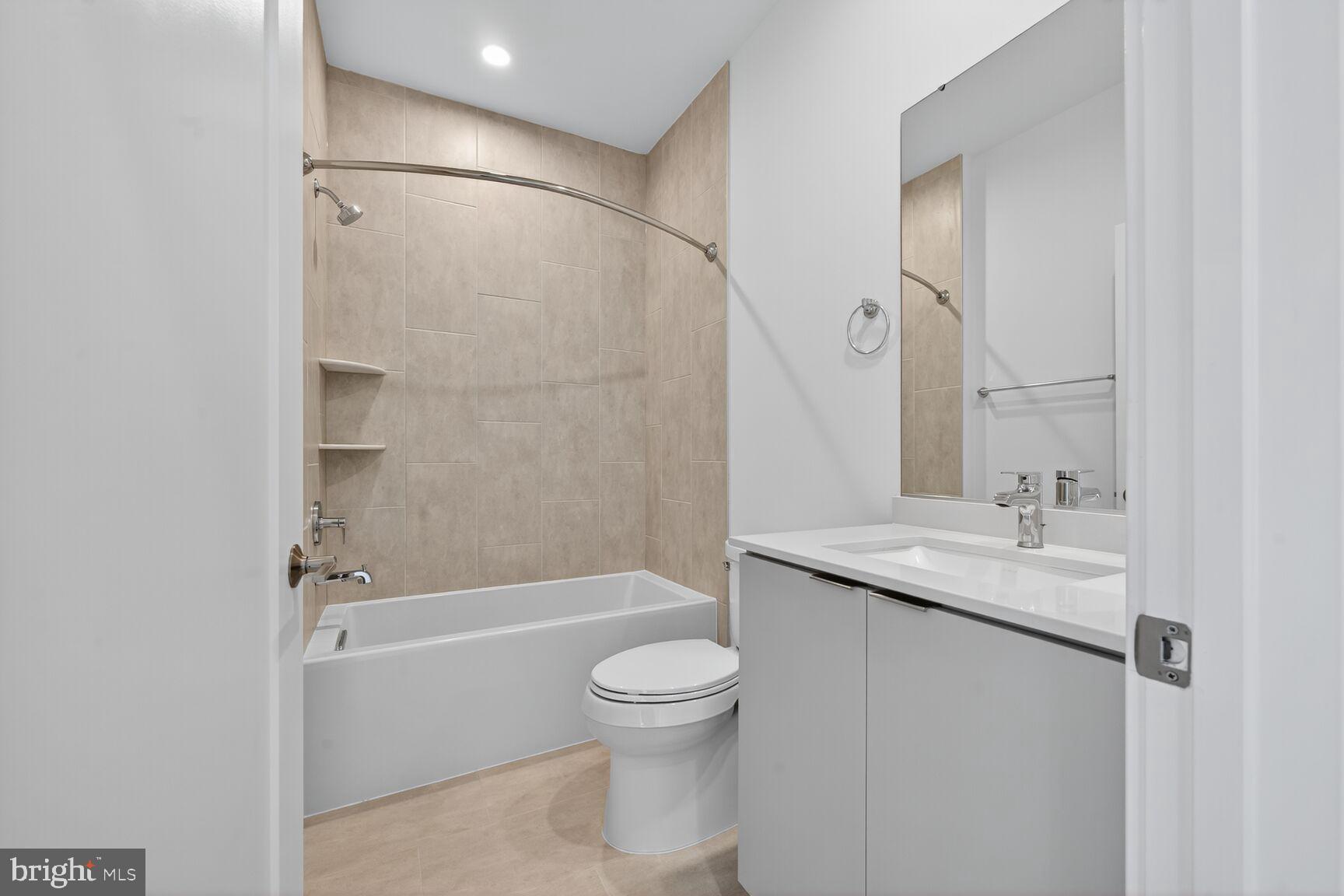 WESTBARD SQUARE - Residential