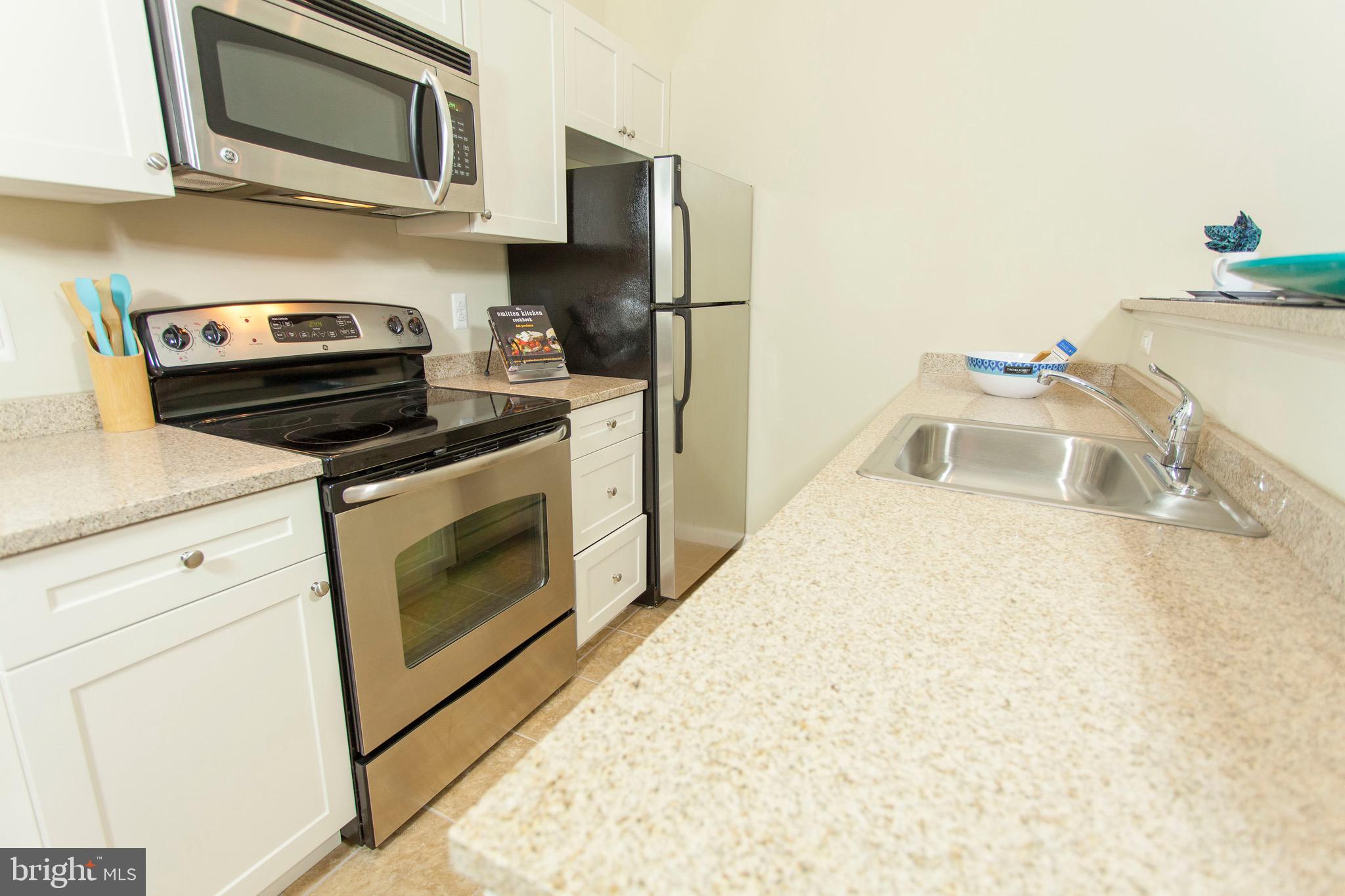 DOWNTOWN - Residential Lease