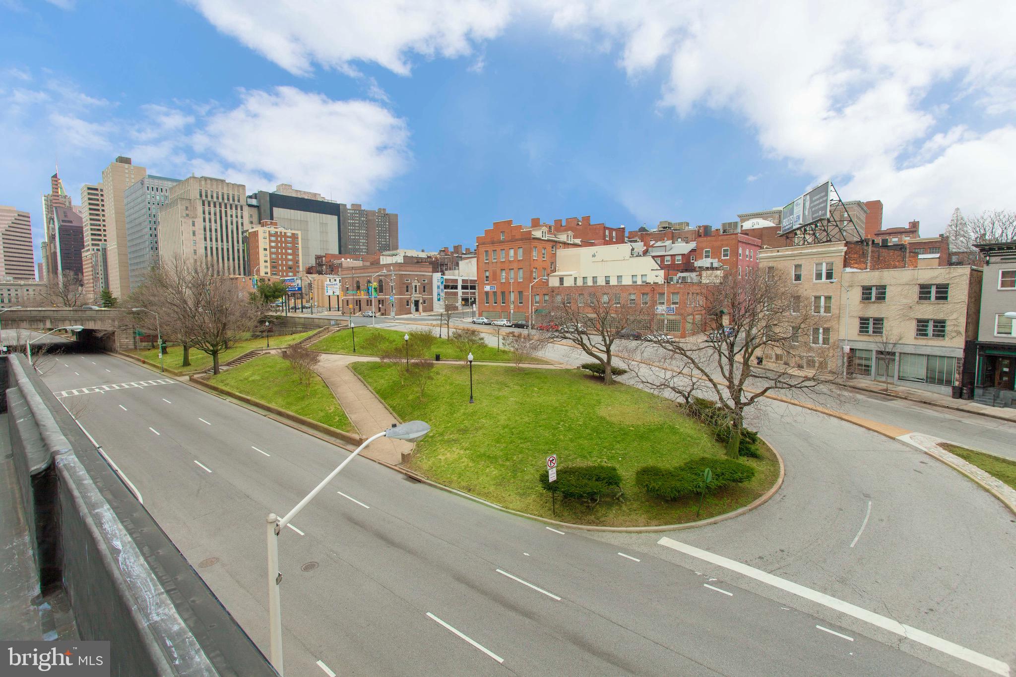 DOWNTOWN - Residential Lease