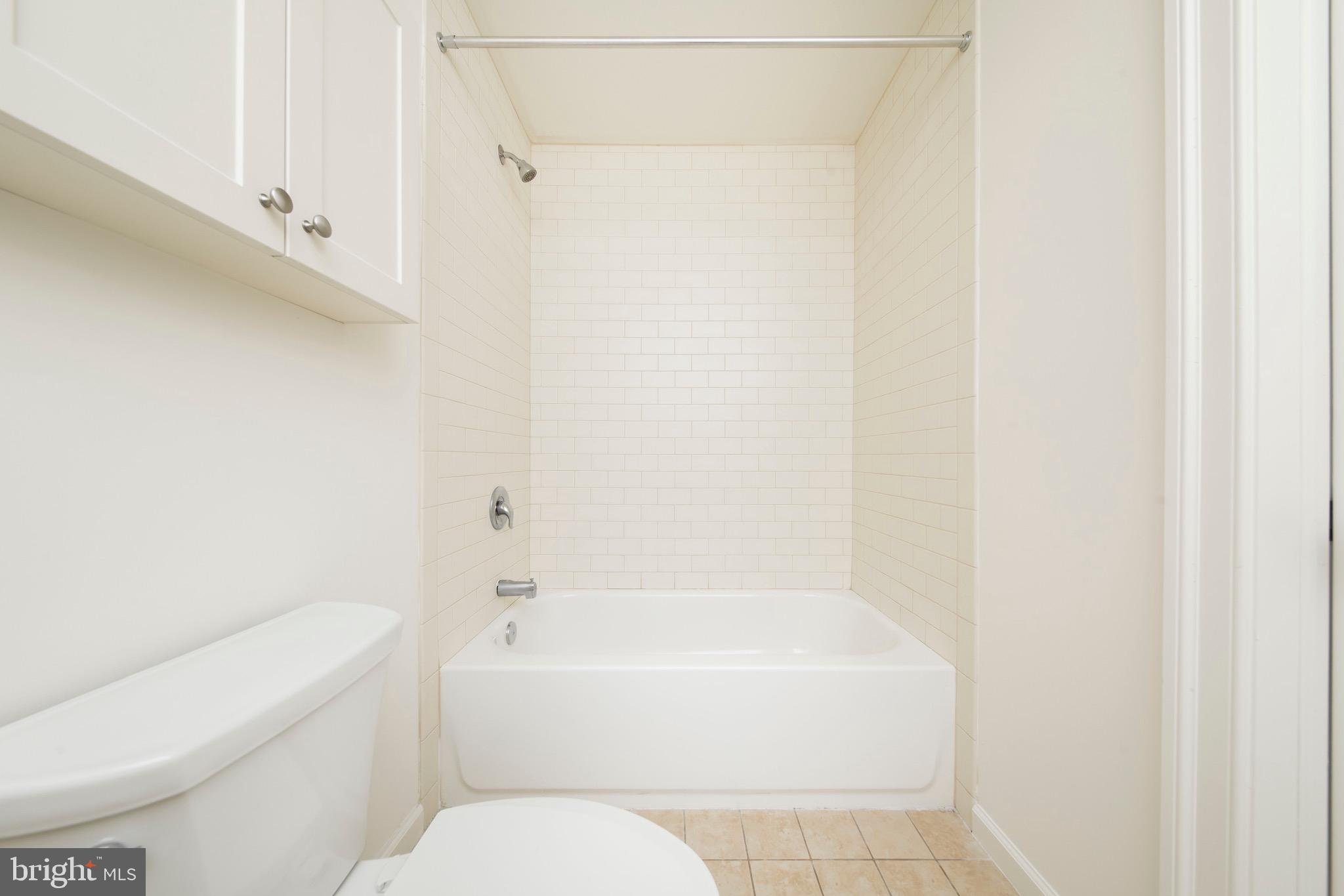 DOWNTOWN - Residential Lease