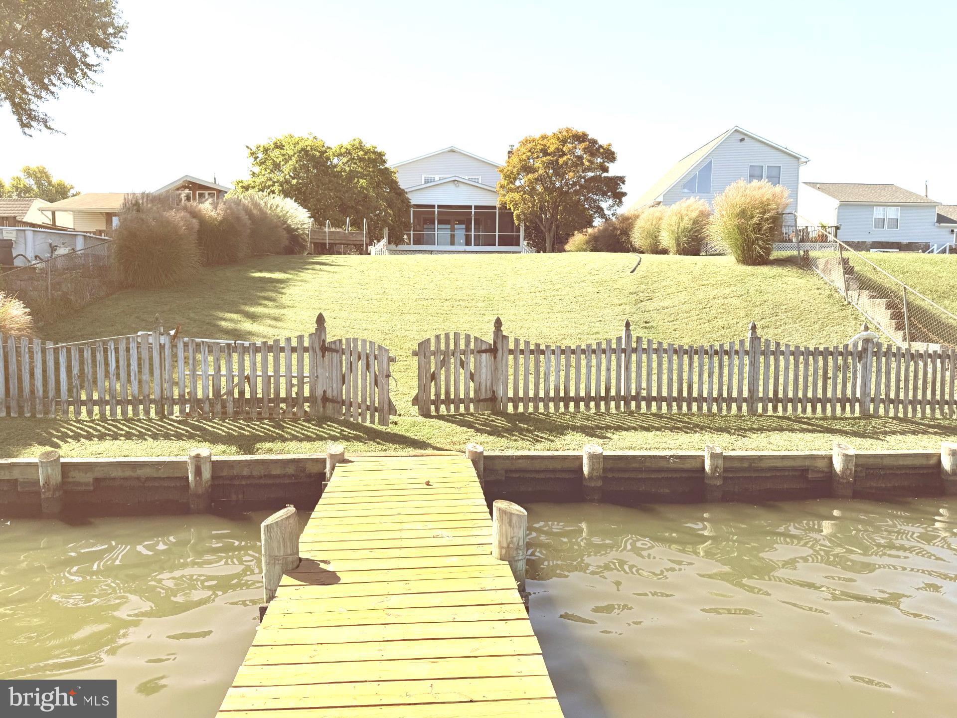 MIDDLE RIVER - Residential