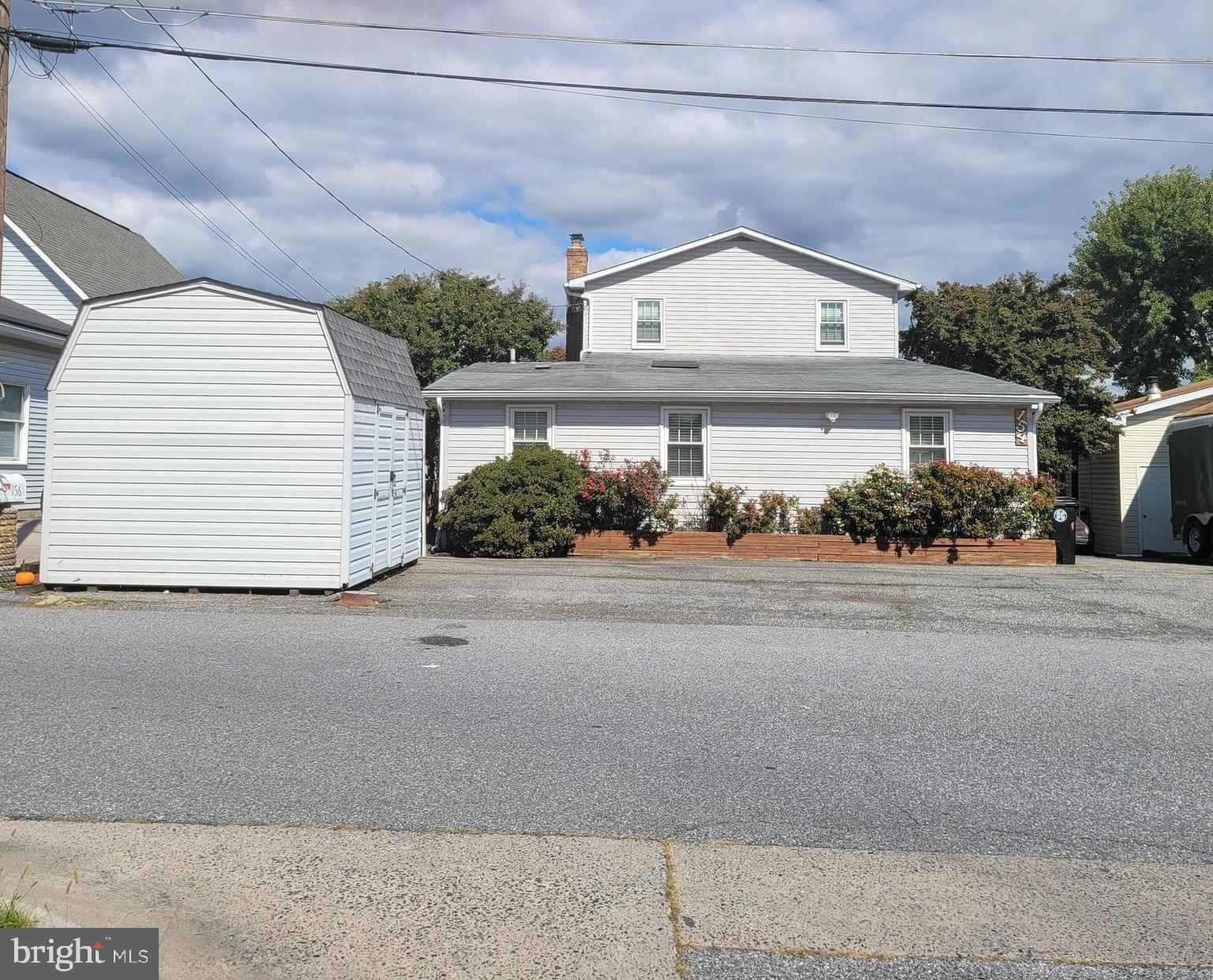 MIDDLE RIVER - Residential