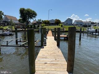 MIDDLE RIVER - Residential