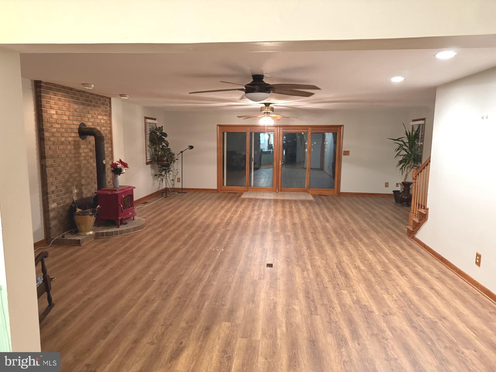 MIDDLE RIVER - Residential
