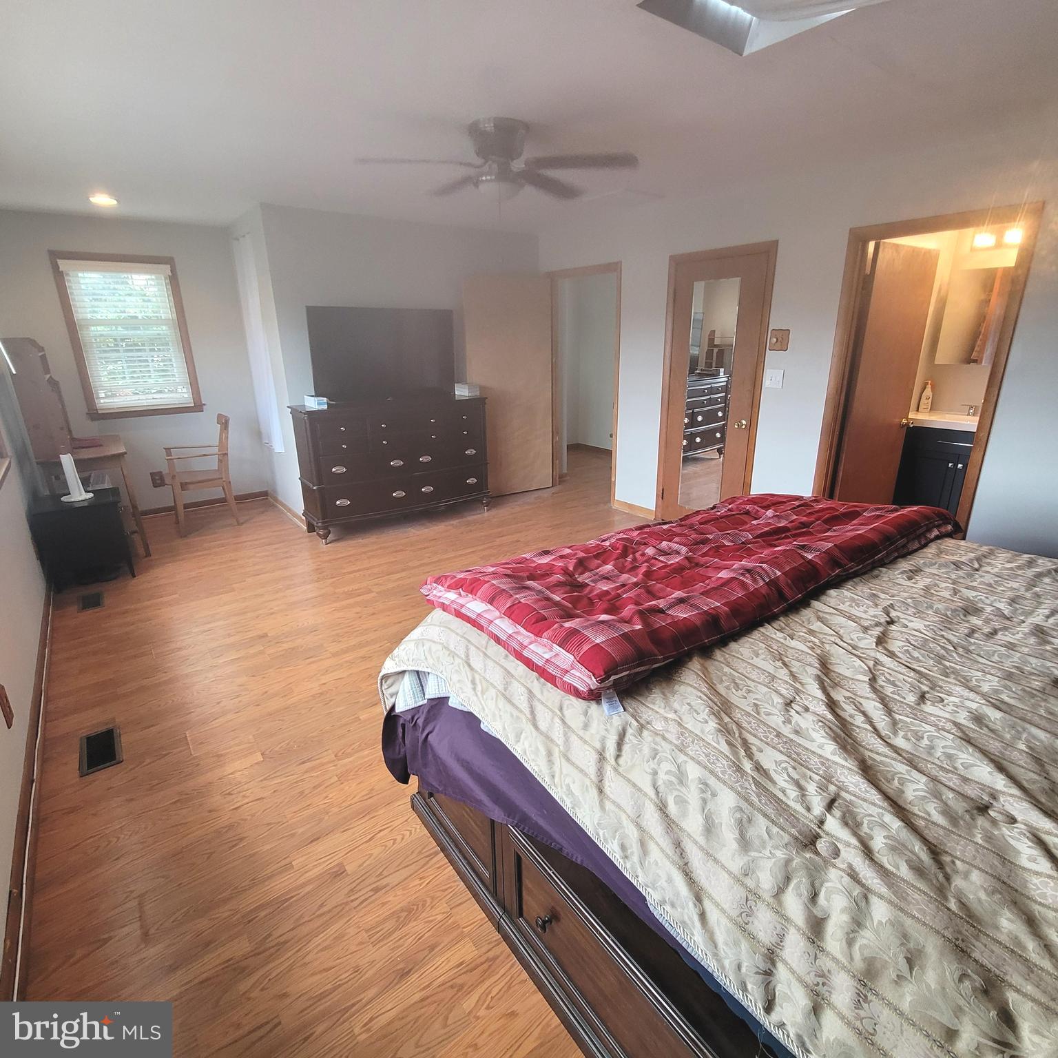 MIDDLE RIVER - Residential