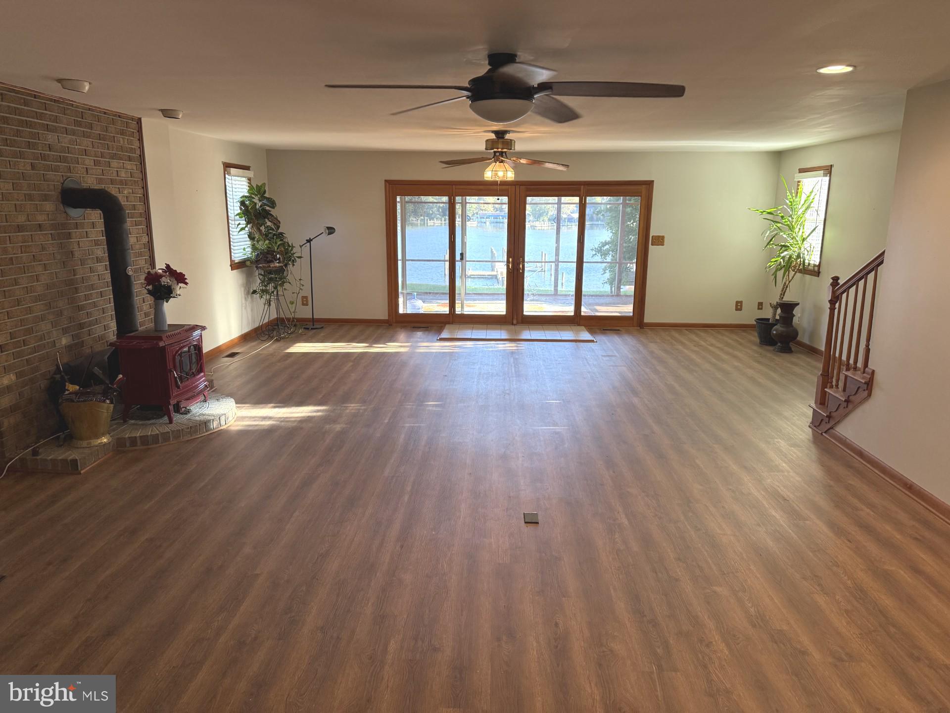 MIDDLE RIVER - Residential