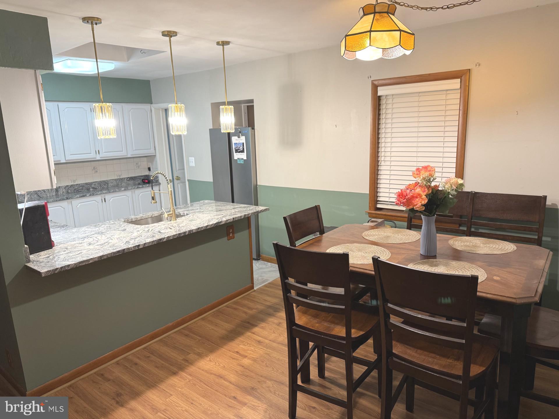 MIDDLE RIVER - Residential