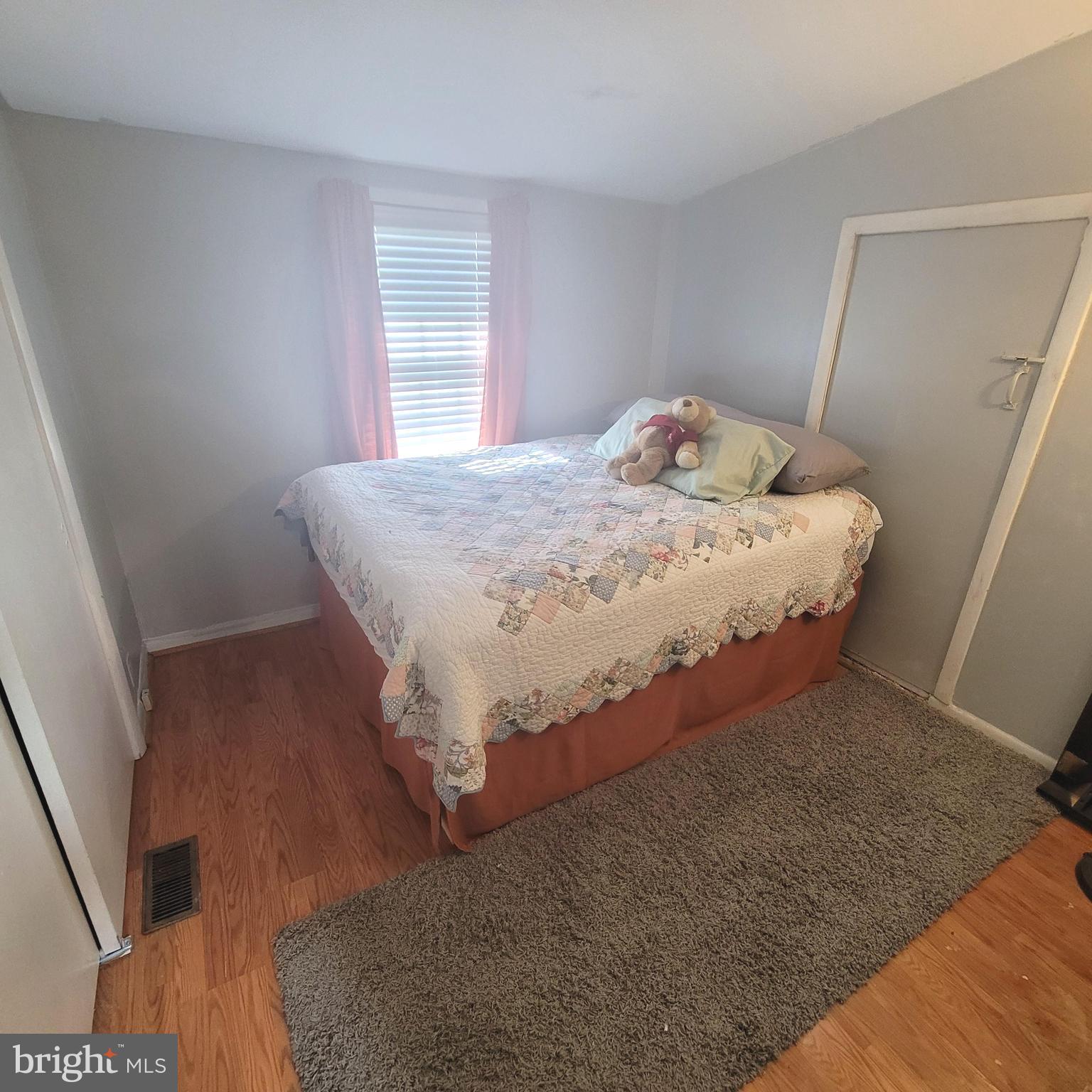 MIDDLE RIVER - Residential
