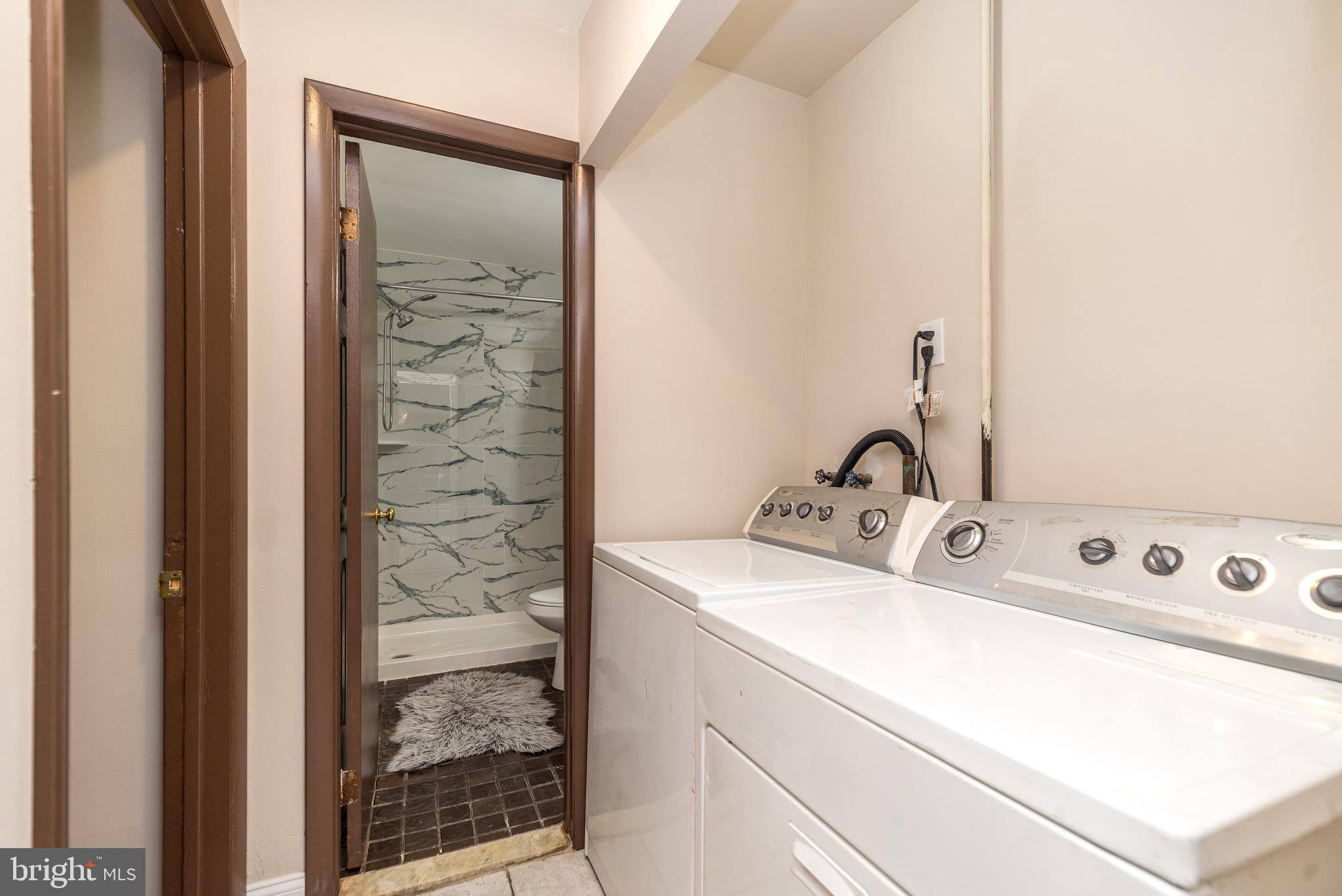 CHELTENHAM VIL - Residential