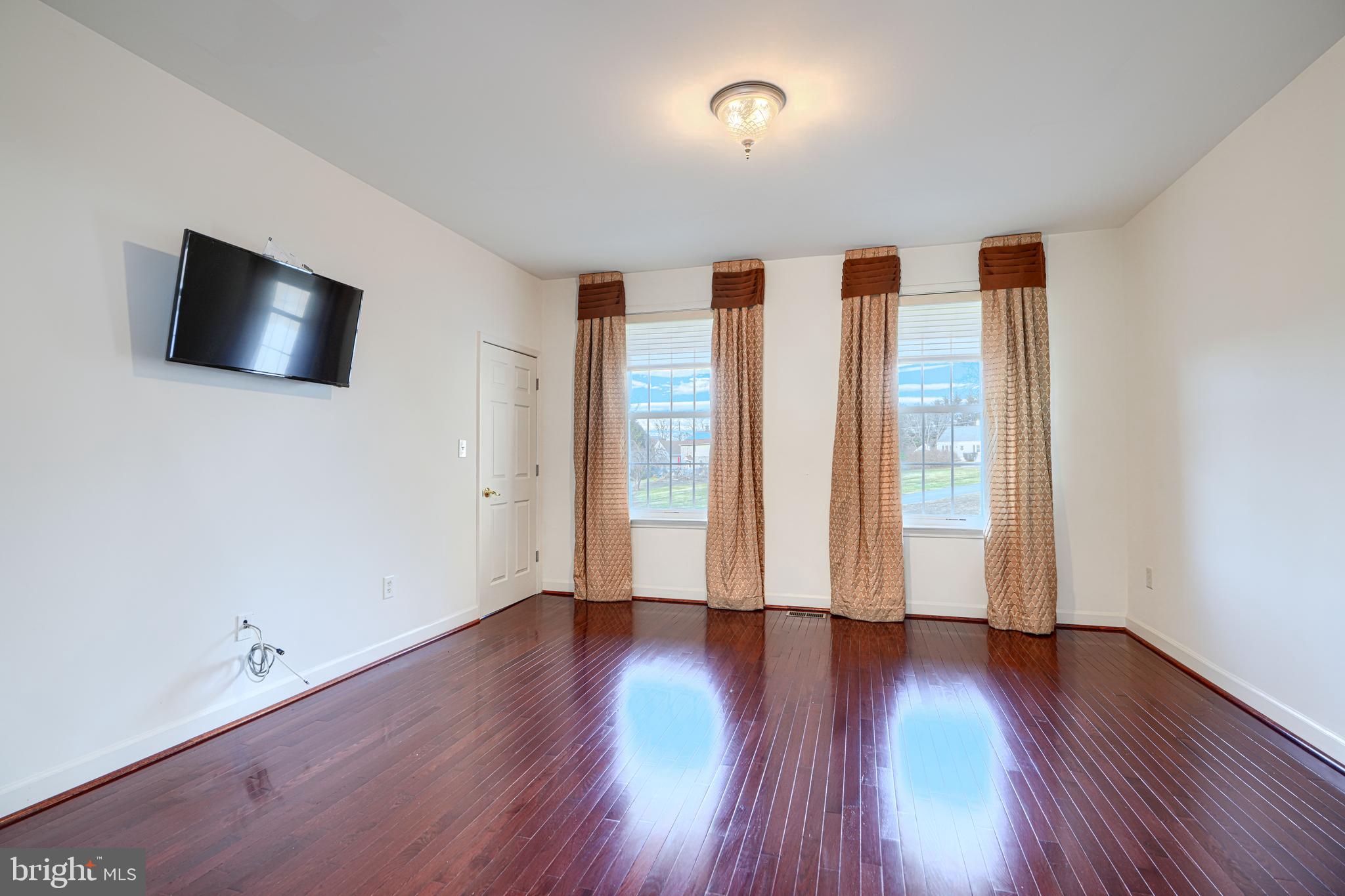 WAYSIDE - Residential