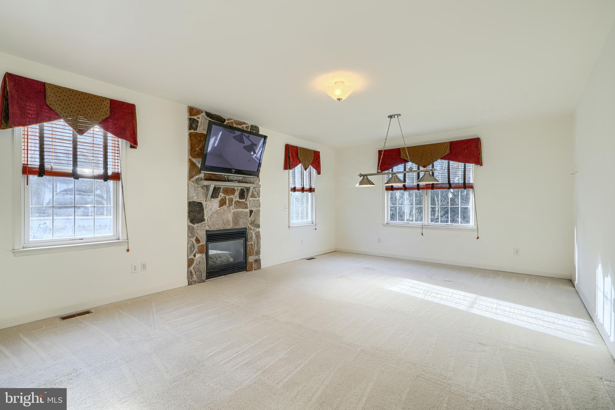 WAYSIDE - Residential