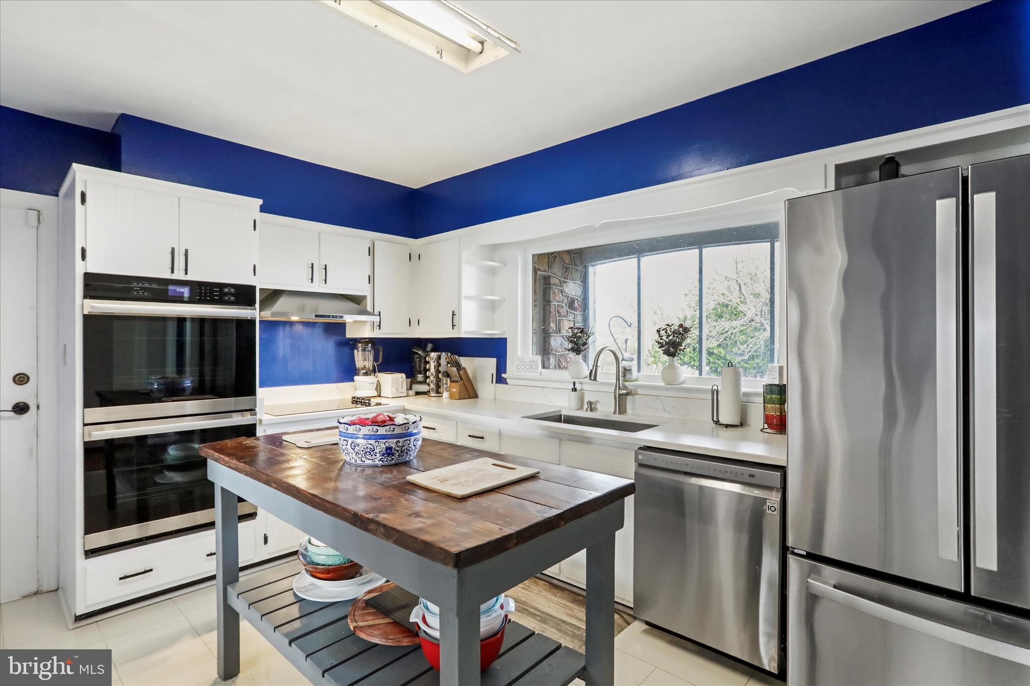 WOODSIDE - Residential