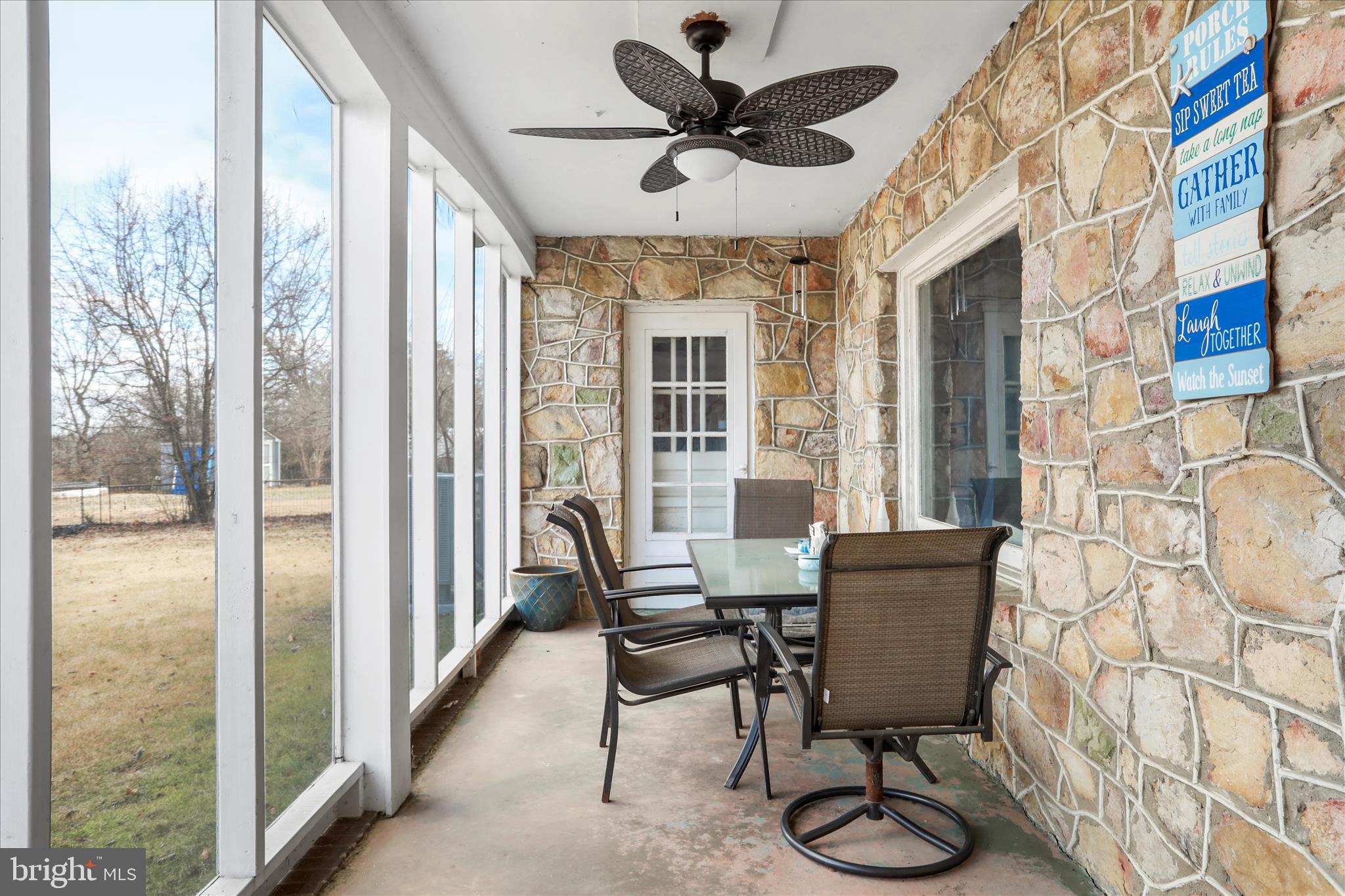 WOODSIDE - Residential