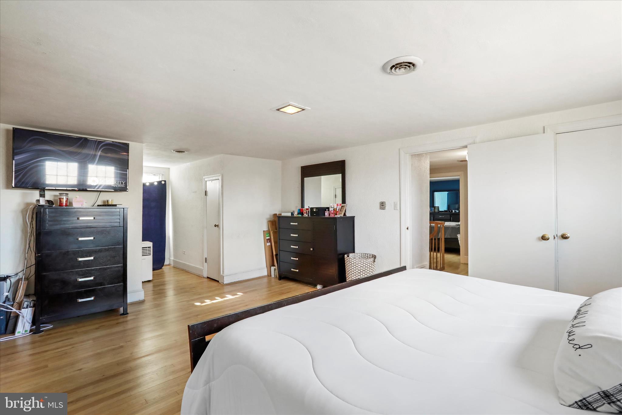 WOODSIDE - Residential