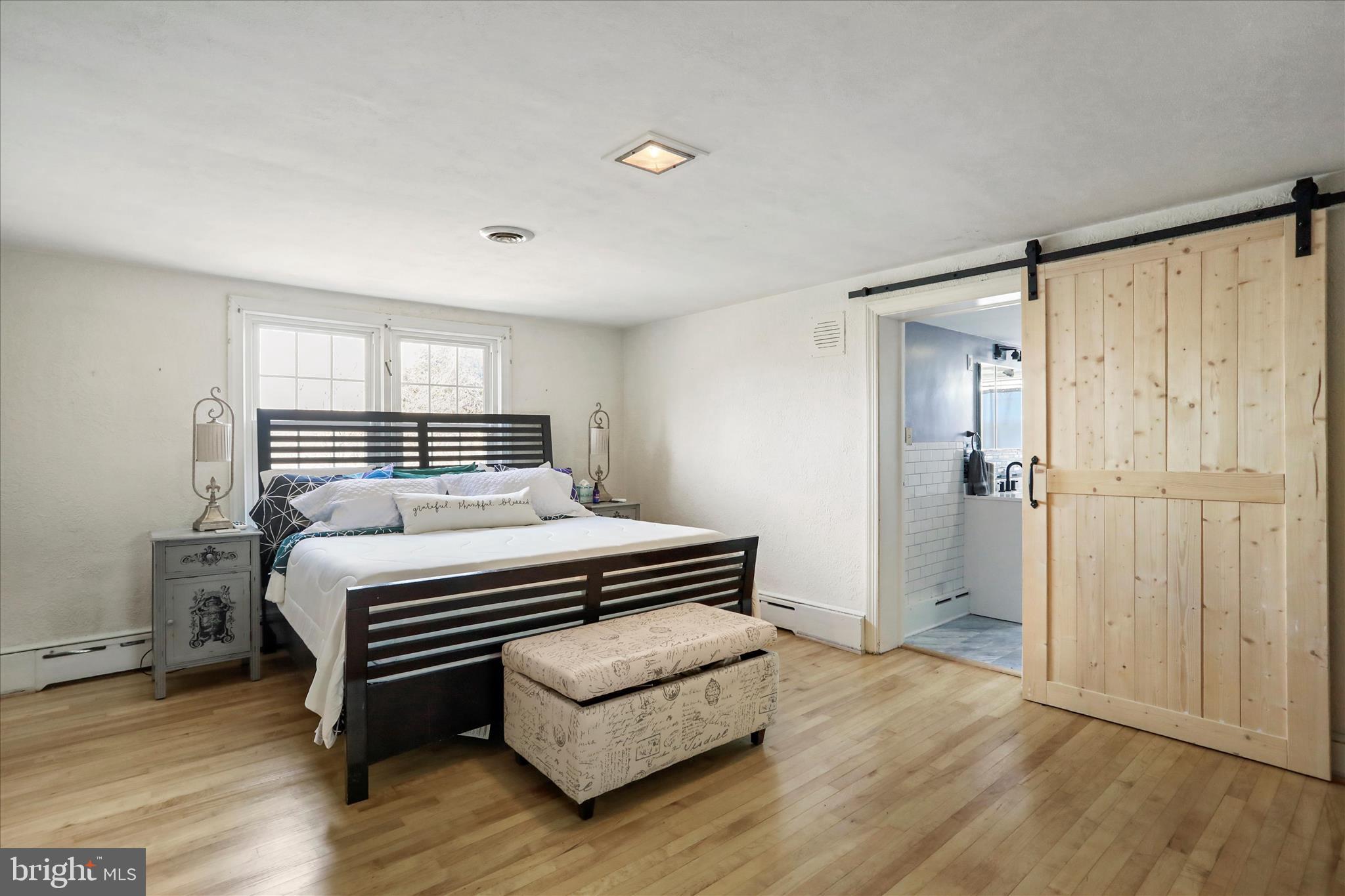 WOODSIDE - Residential