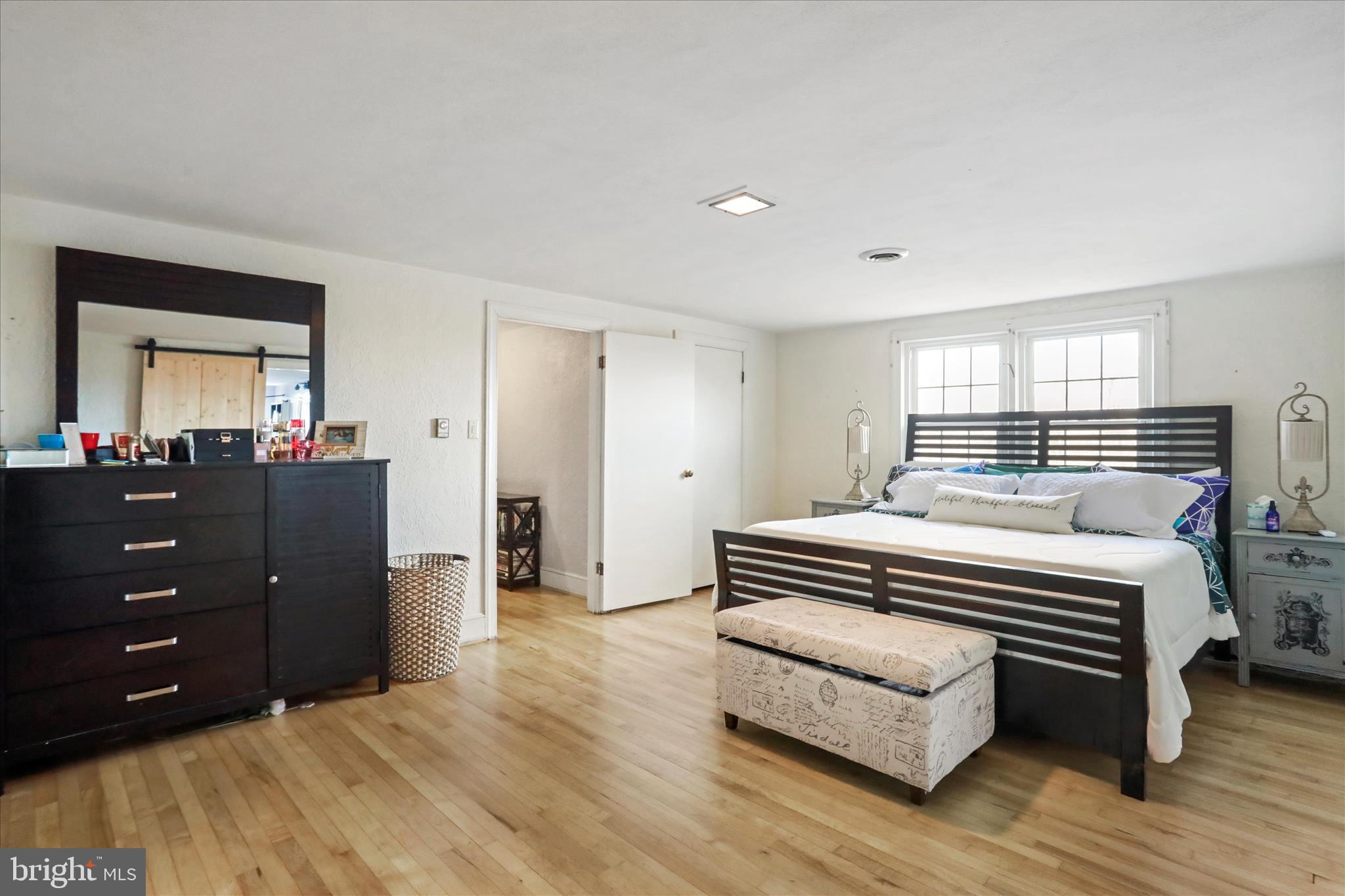 WOODSIDE - Residential