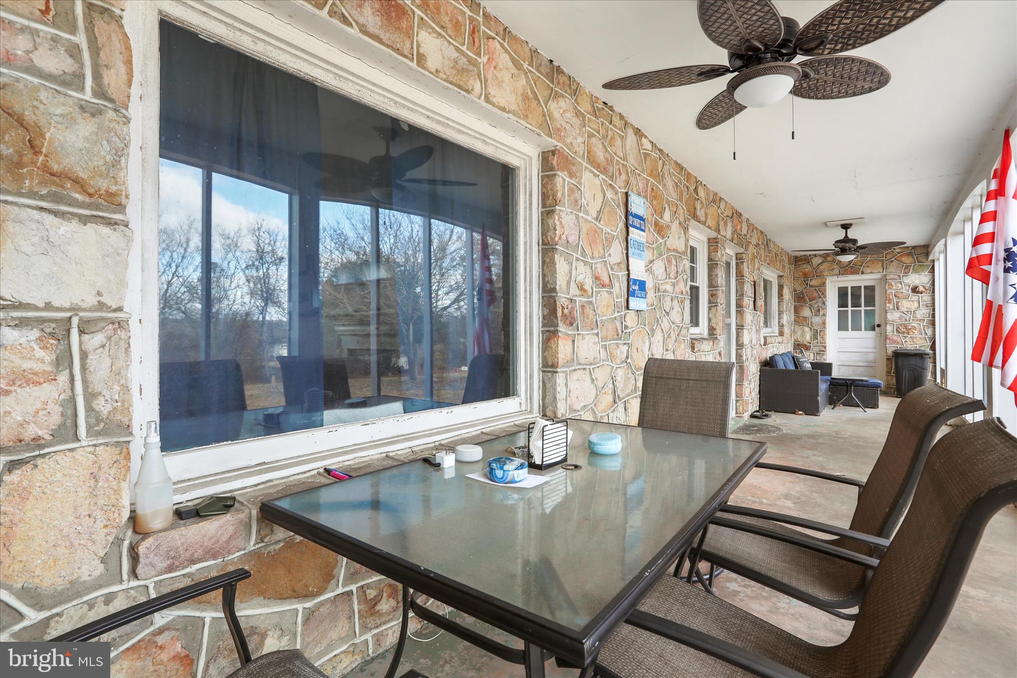 WOODSIDE - Residential