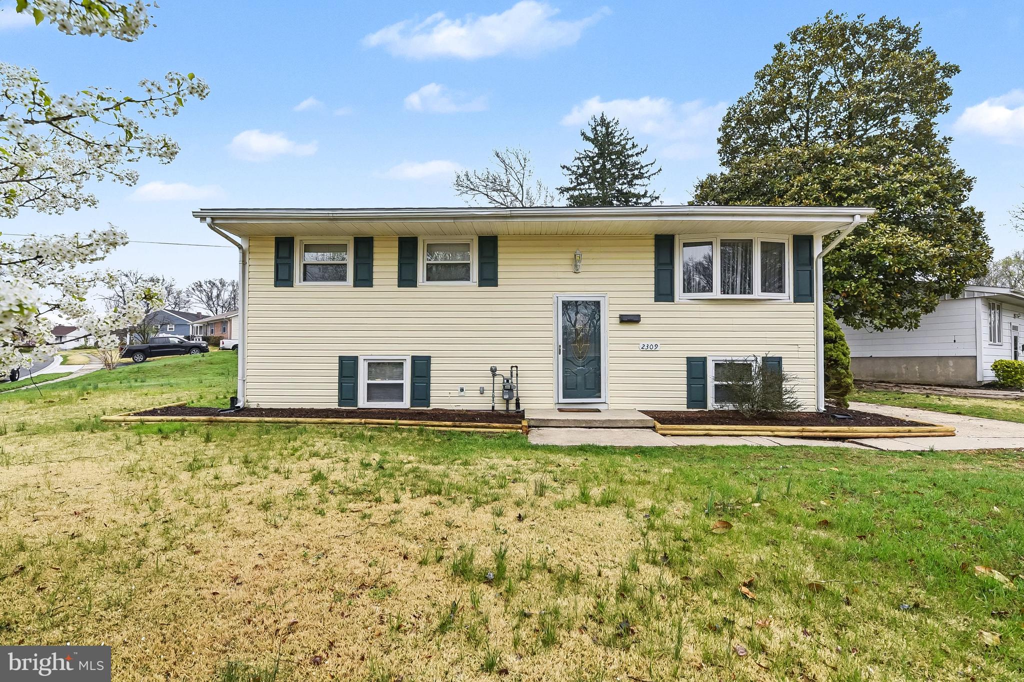 EDGE MEAD - Residential