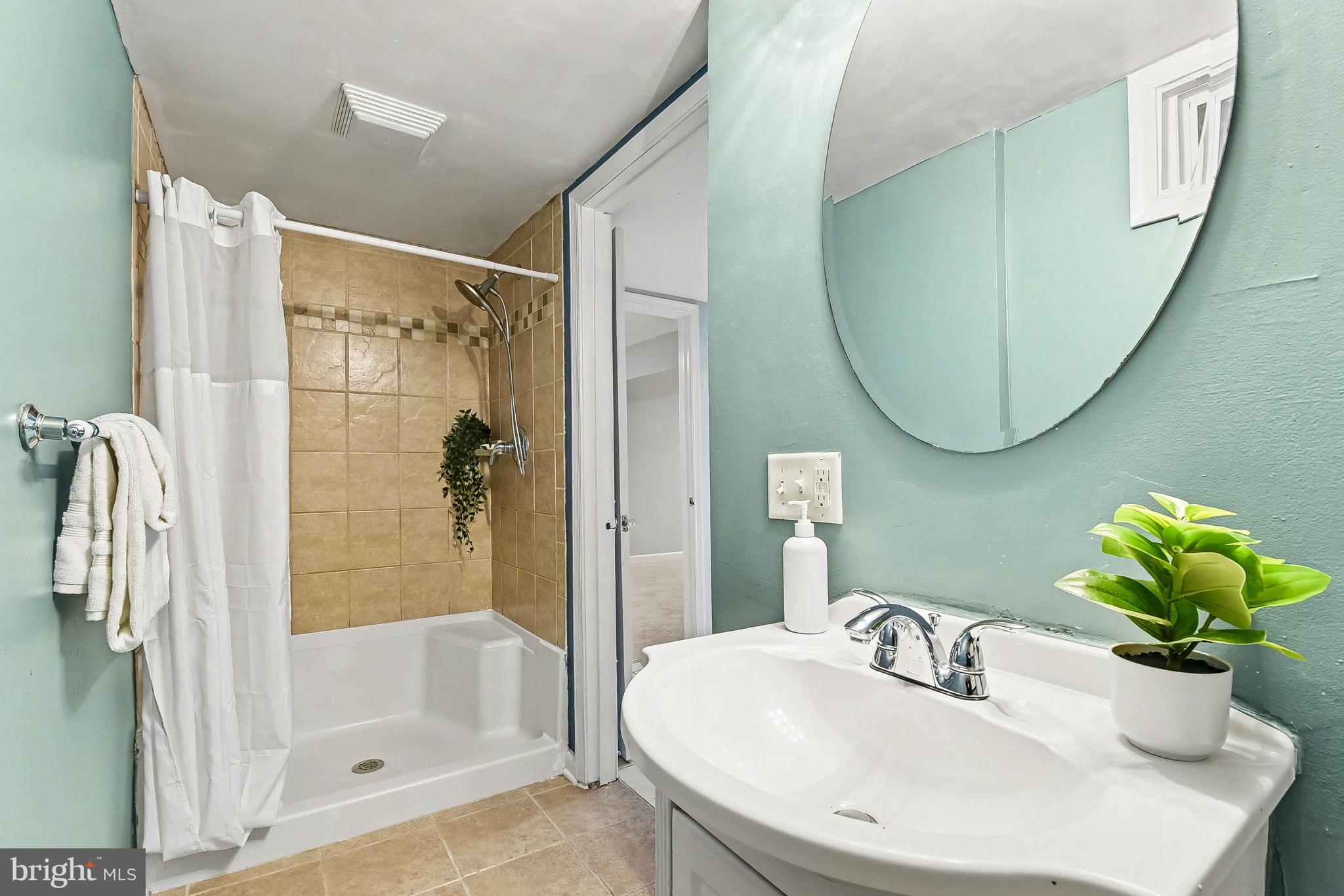 EDGE MEAD - Residential