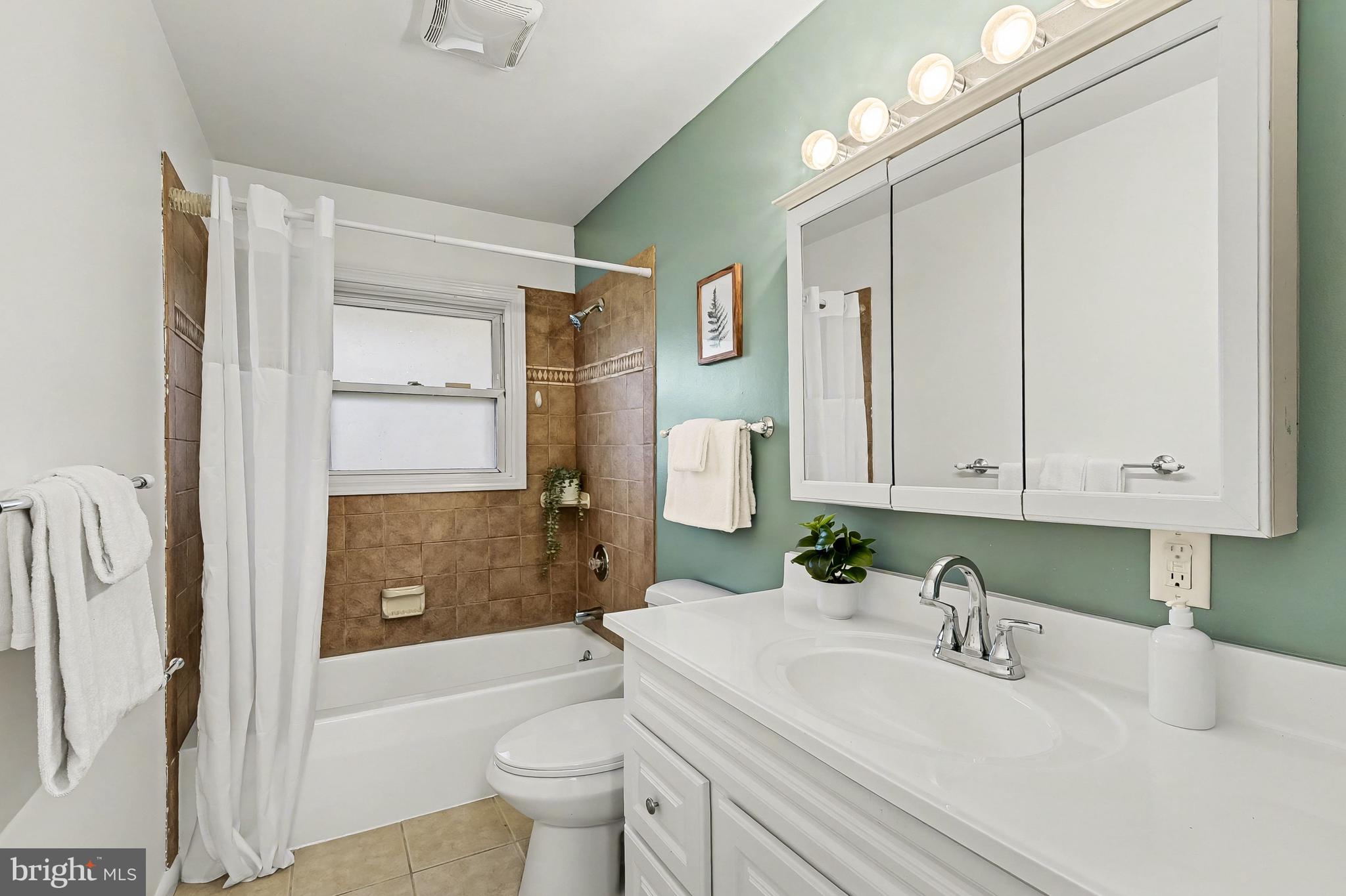 EDGE MEAD - Residential