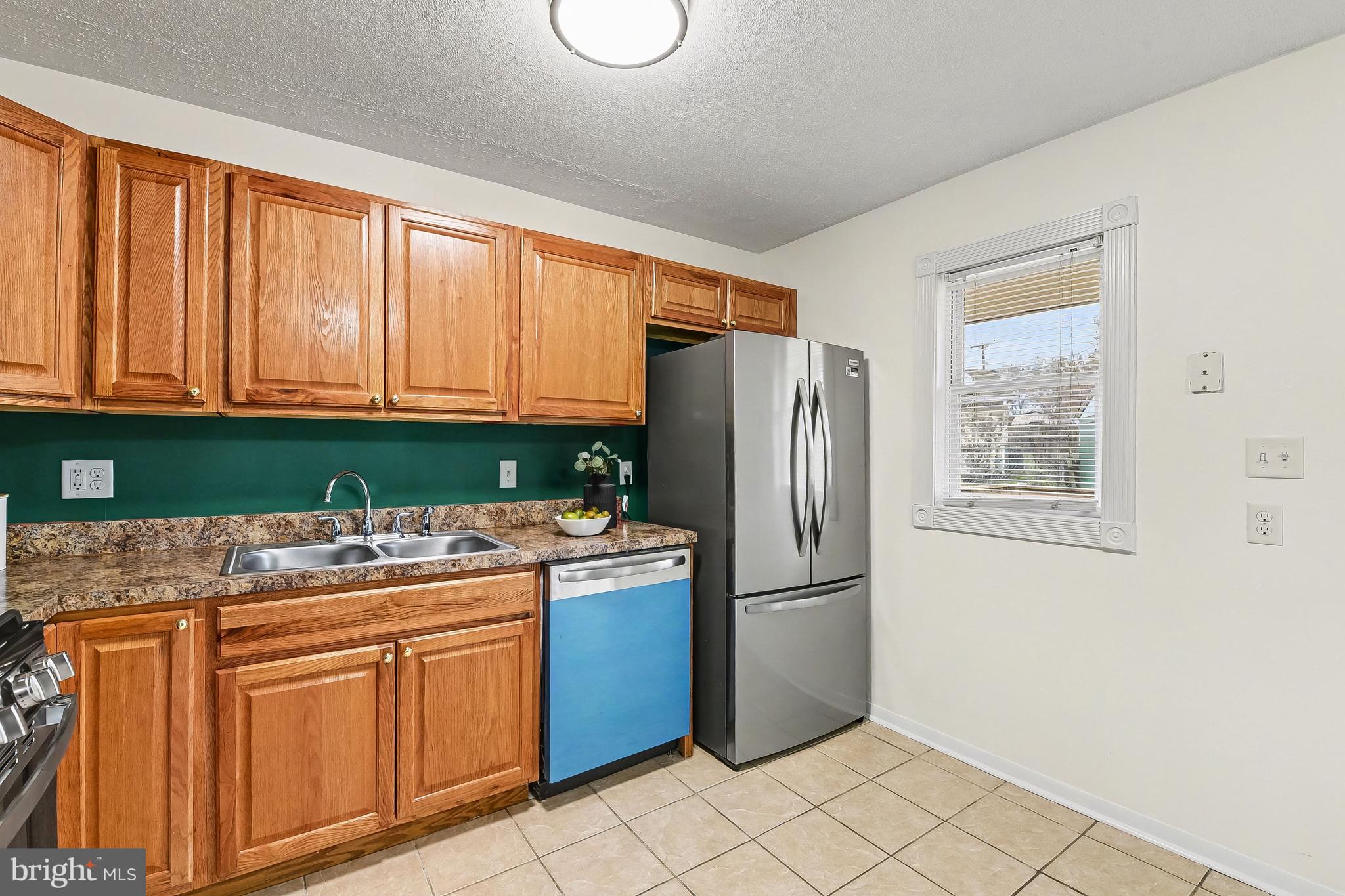 EDGE MEAD - Residential