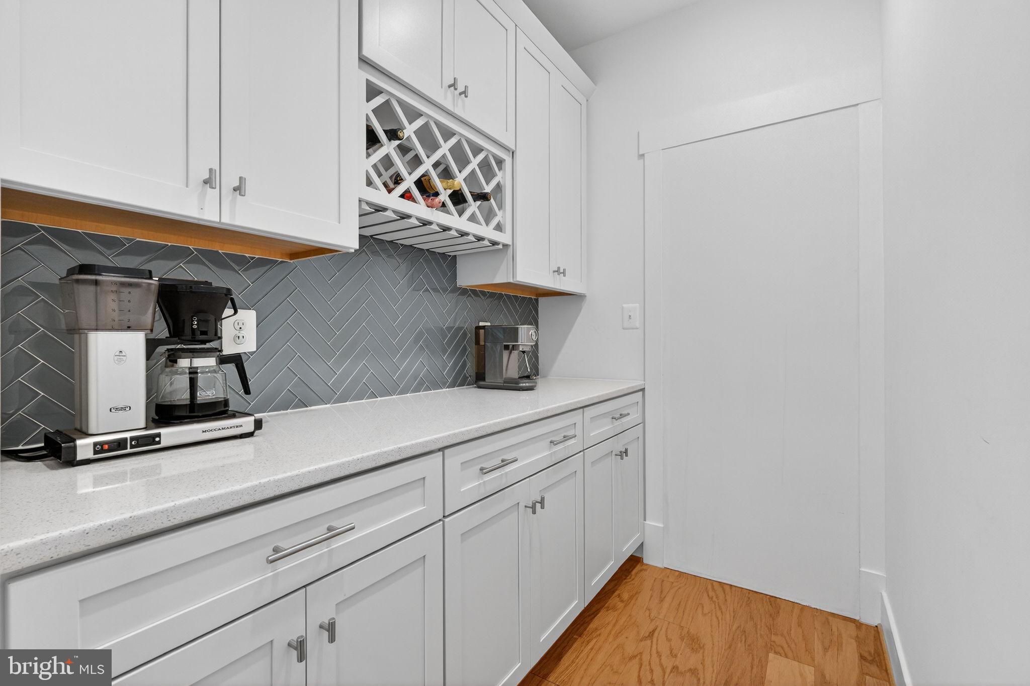 DOUGLAS PARK - Residential