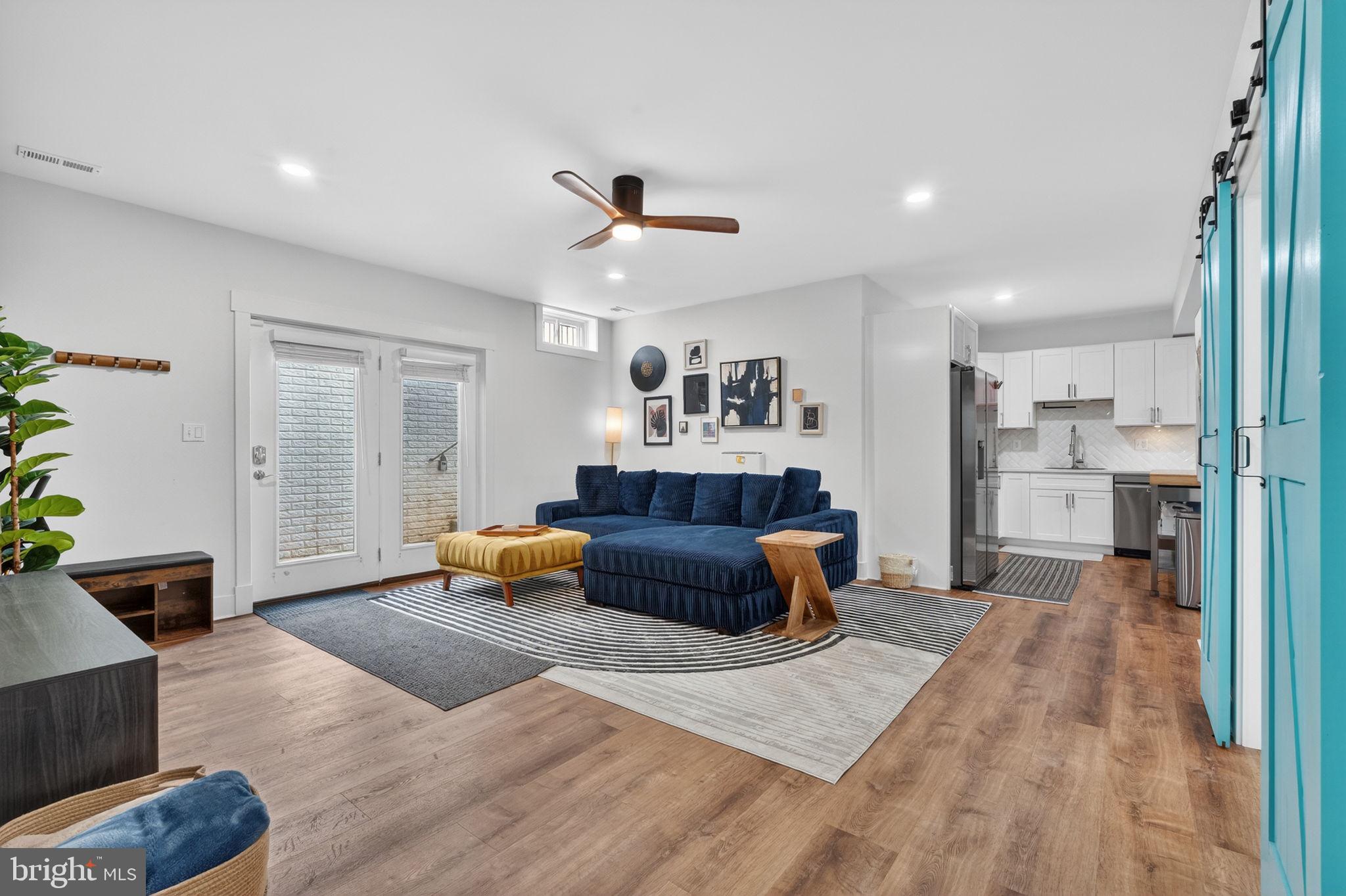 DOUGLAS PARK - Residential