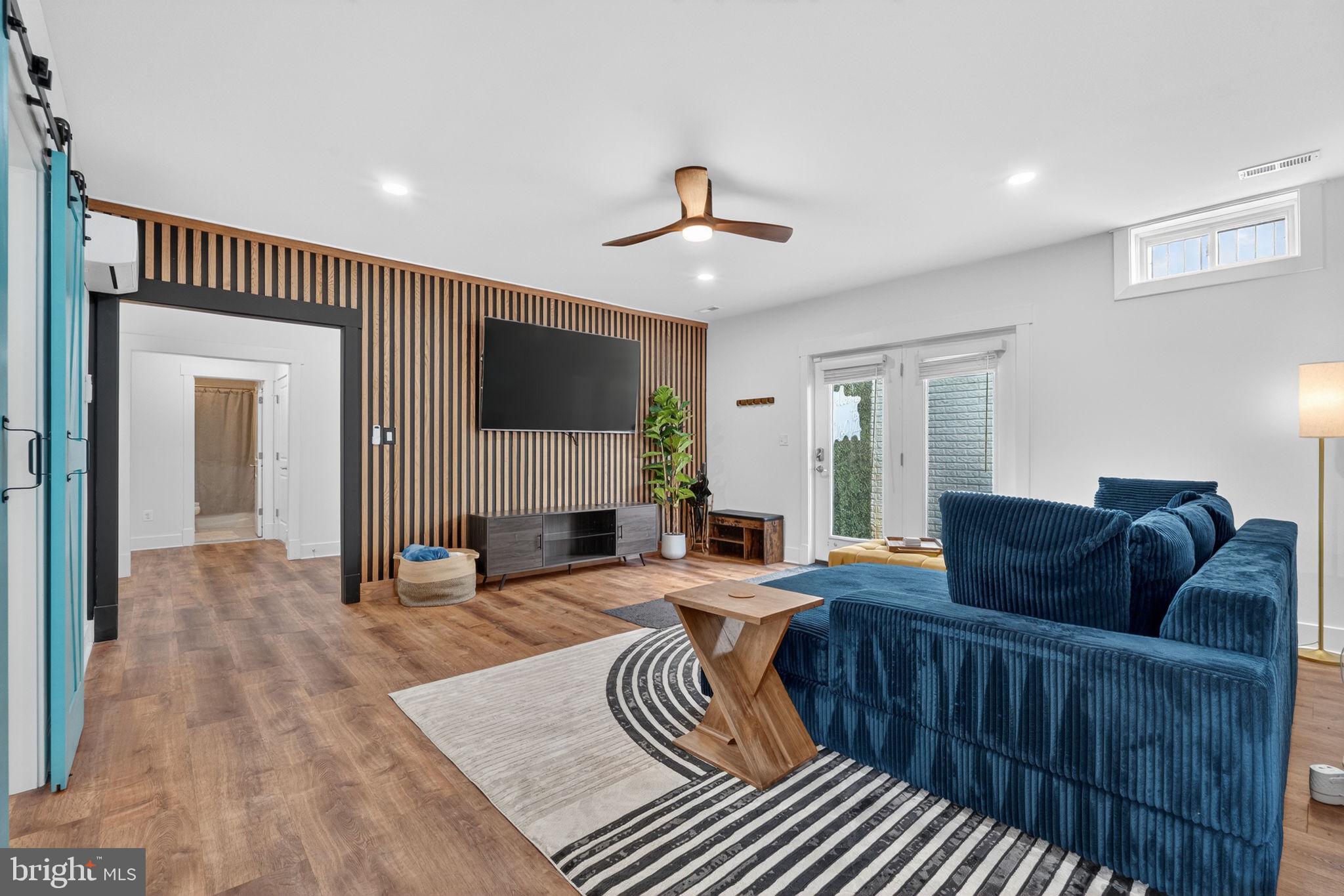 DOUGLAS PARK - Residential