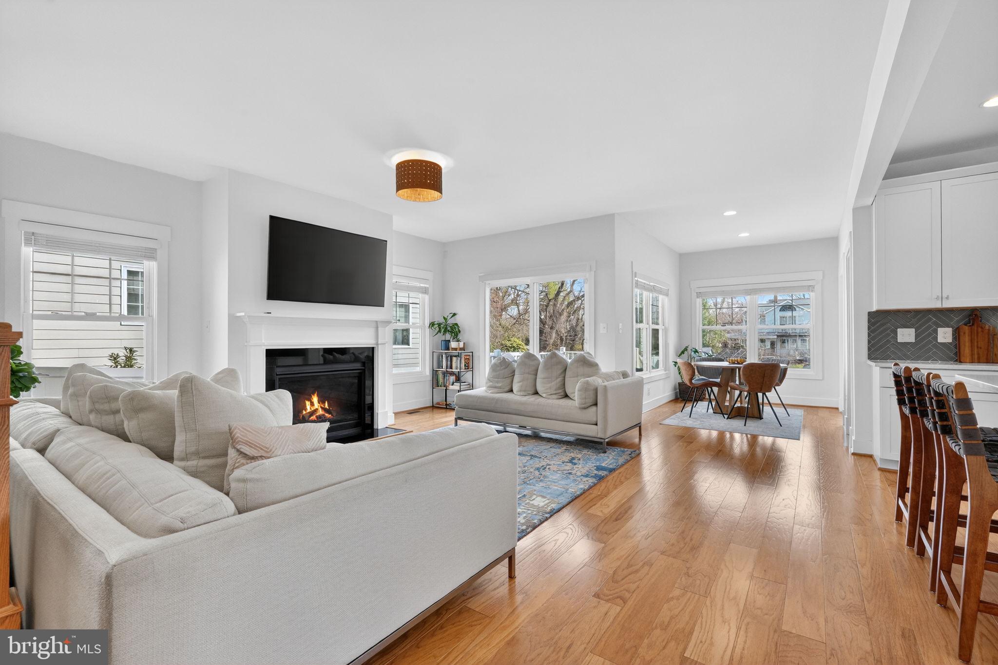 DOUGLAS PARK - Residential