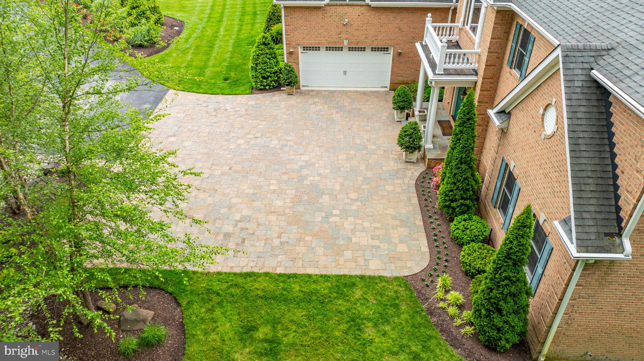 THE VINEYARD - Residential