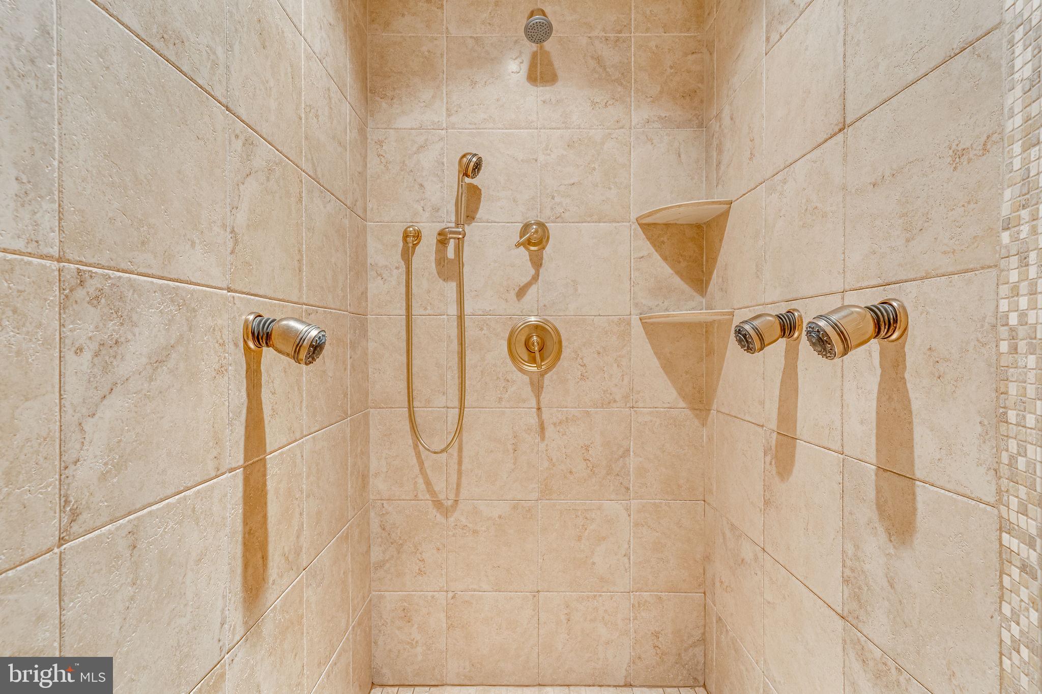 THE VINEYARD - Residential