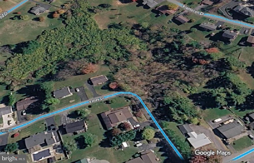 Discover the perfect place to build your dream home on this spacious 2.38-acre corner lot, partially wooded for added privacy and natural beauty. With public water and sewer hookups available, this property is ready for your vision.

Located in scenic Tazewell County, you’ll enjoy a blend of peaceful rural living and nearby attractions. Spend your weekends exploring the historic Crab Orchard Museum, hiking along the renowned Appalachian Trail, or taking in the beauty of the Clinch River Basin.

Conveniently located near shopping, local boutiques, and a variety of restaurants, this property offers both tranquility and accessibility.

Don’t miss this opportunity to own a beautiful piece of land in a location that truly has it all!
