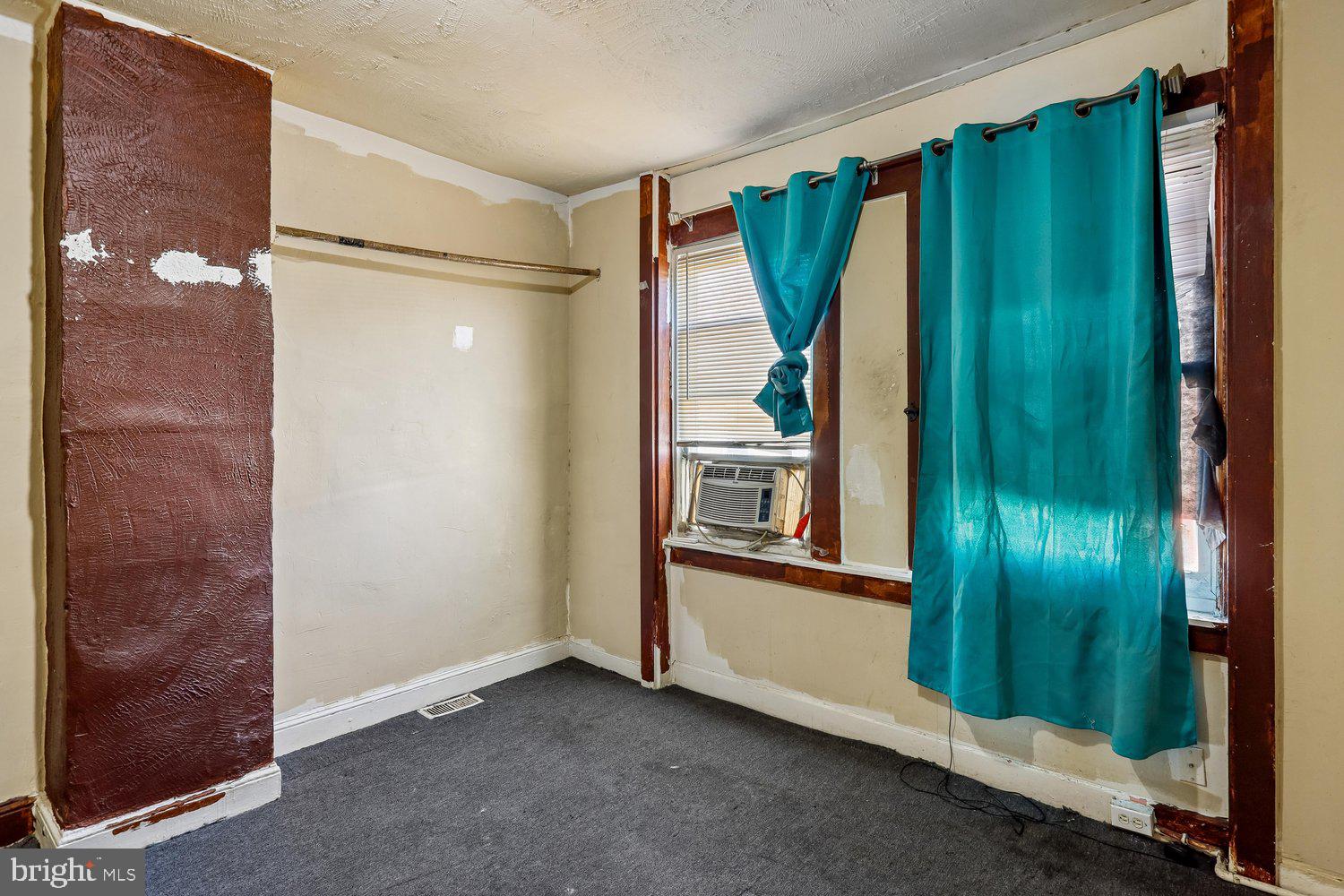 SANDTOWN-WINCHESTER - Residential