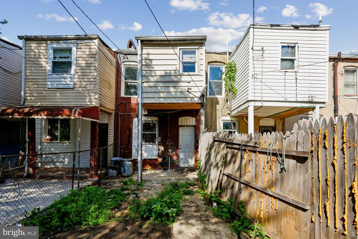 SANDTOWN-WINCHESTER - Residential