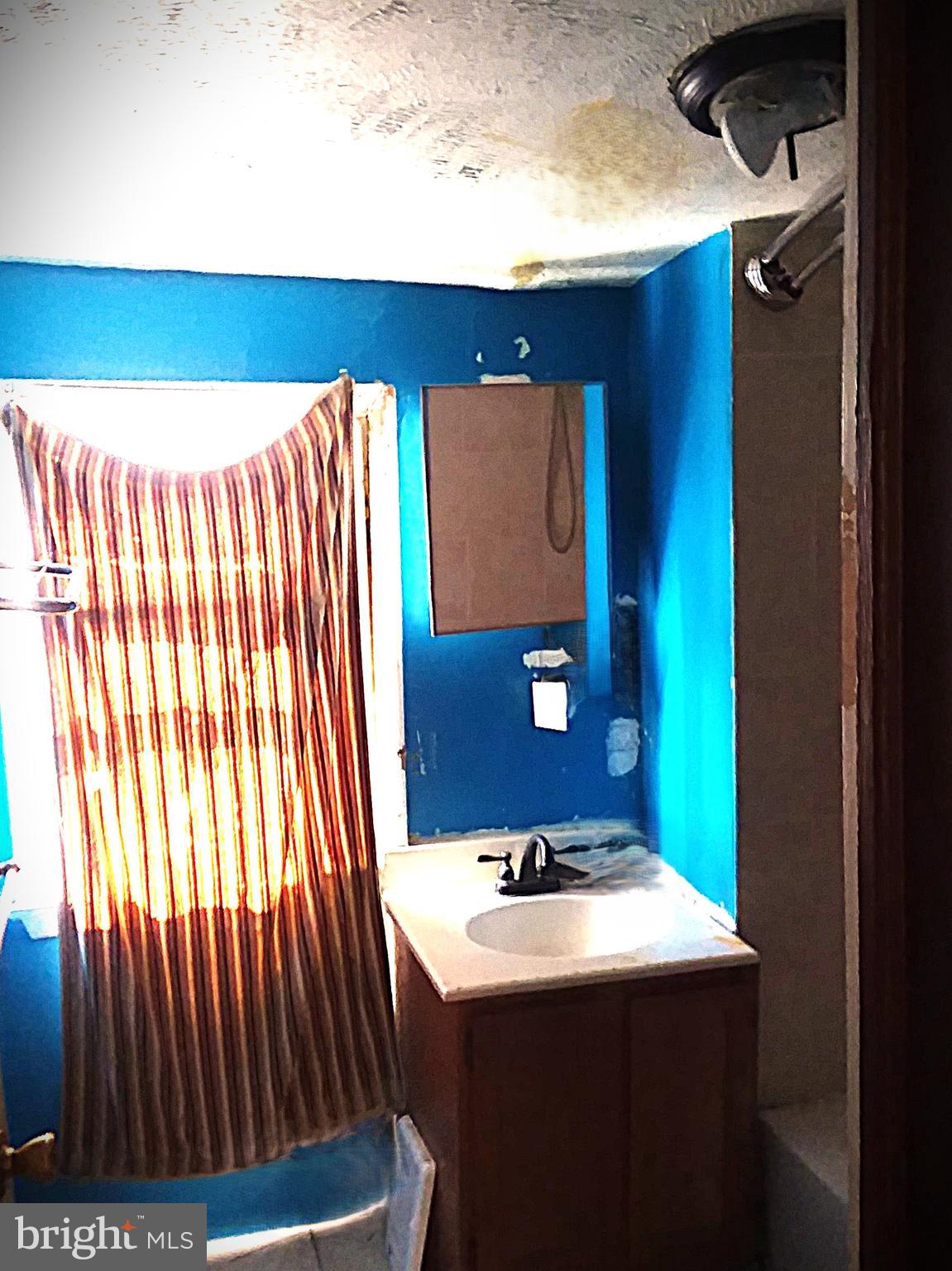 SANDTOWN-WINCHESTER - Residential