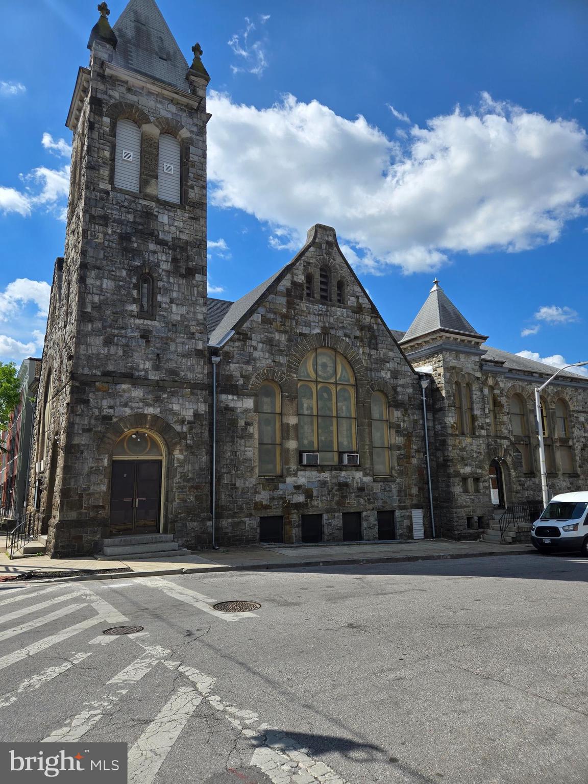 SANDTOWN-WINCHESTER - Residential