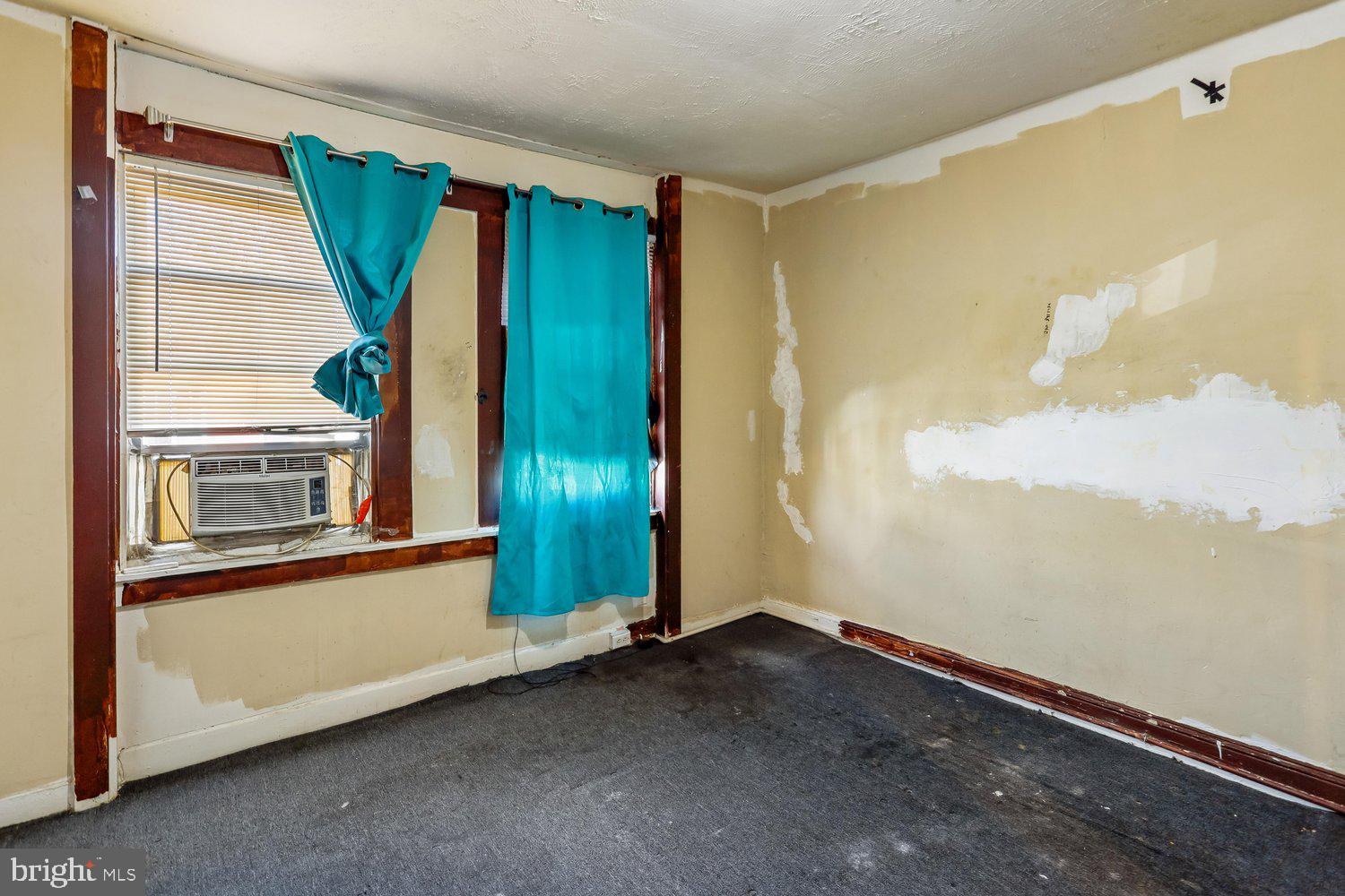 SANDTOWN-WINCHESTER - Residential