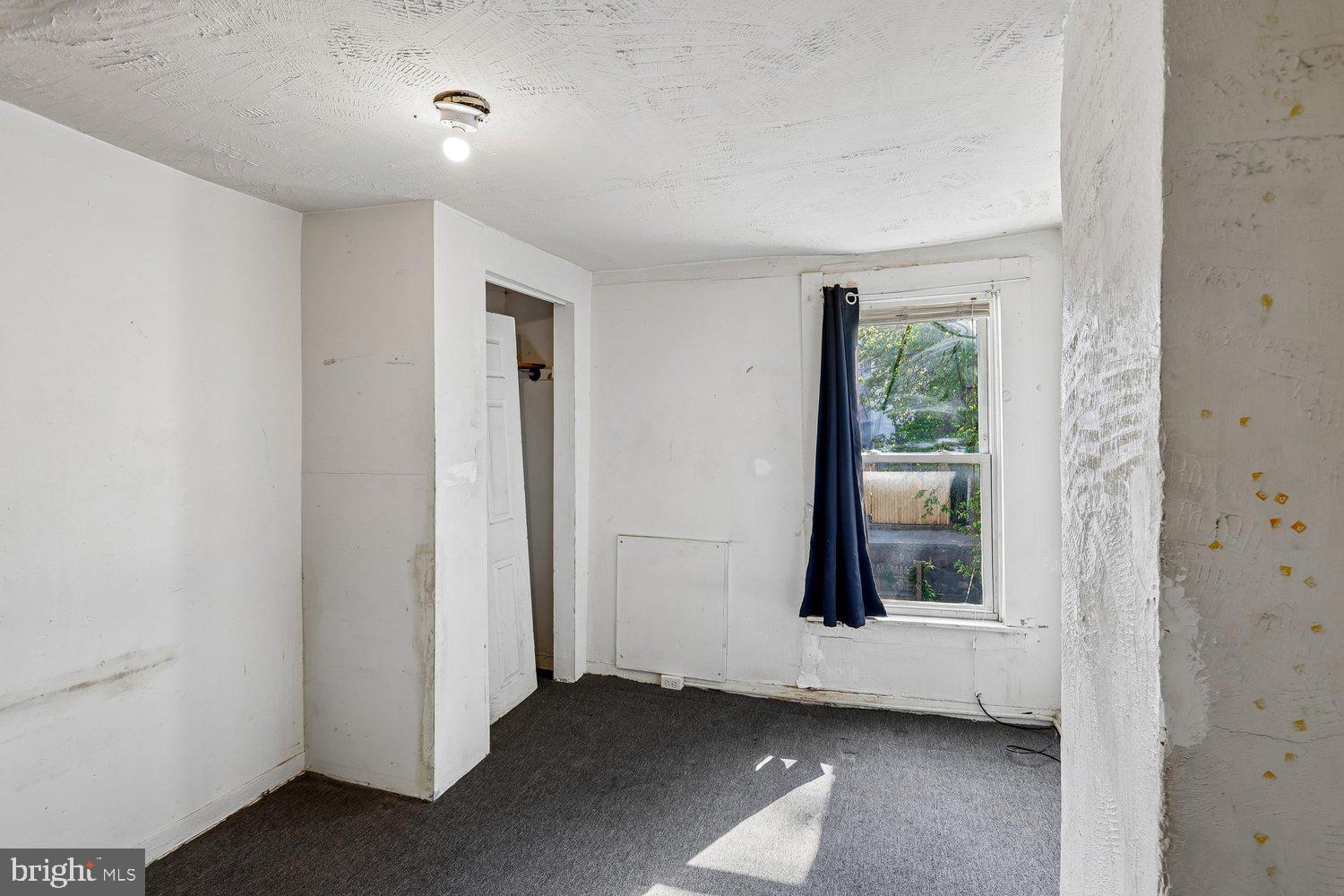 SANDTOWN-WINCHESTER - Residential