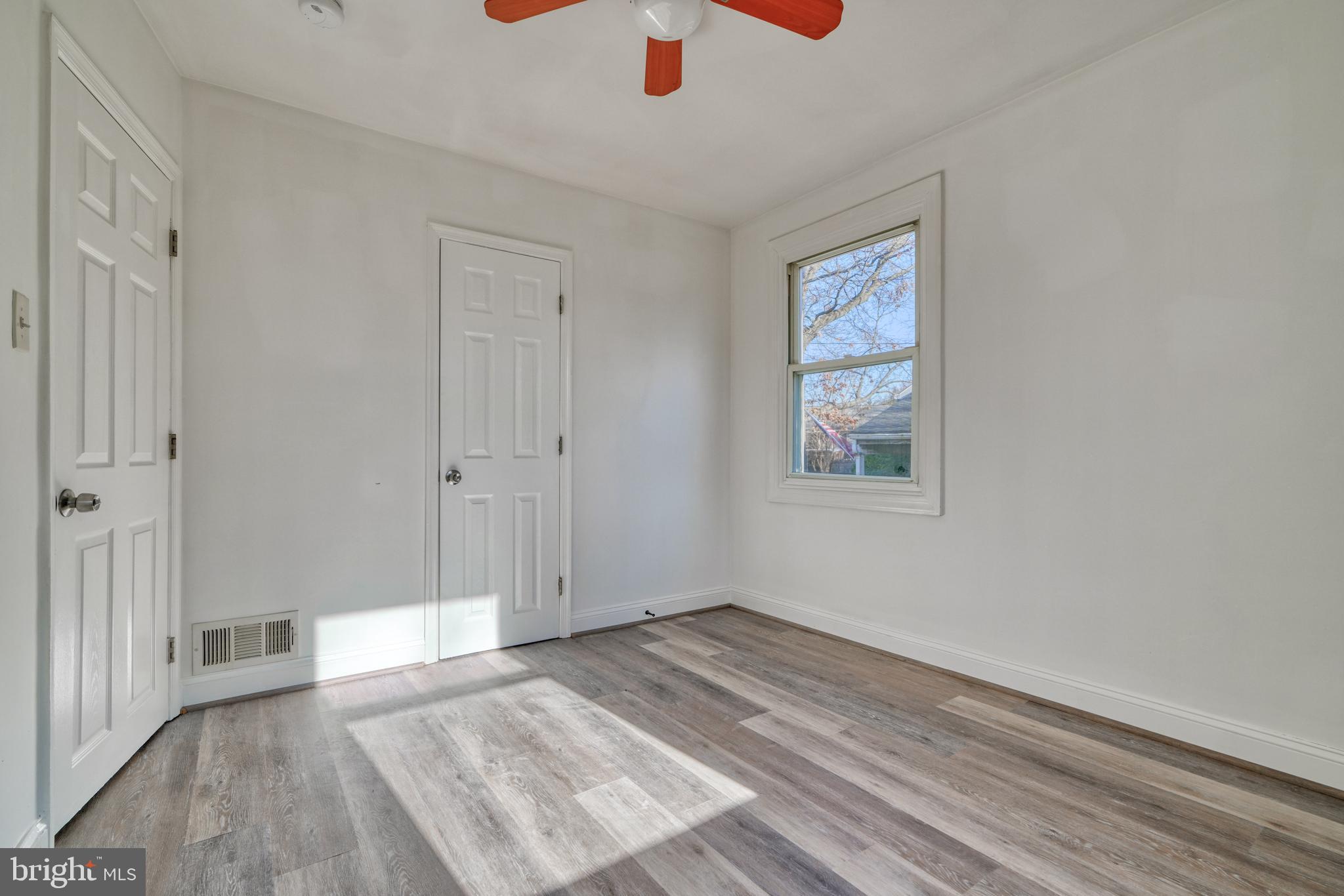 SILVER MANOR - Residential