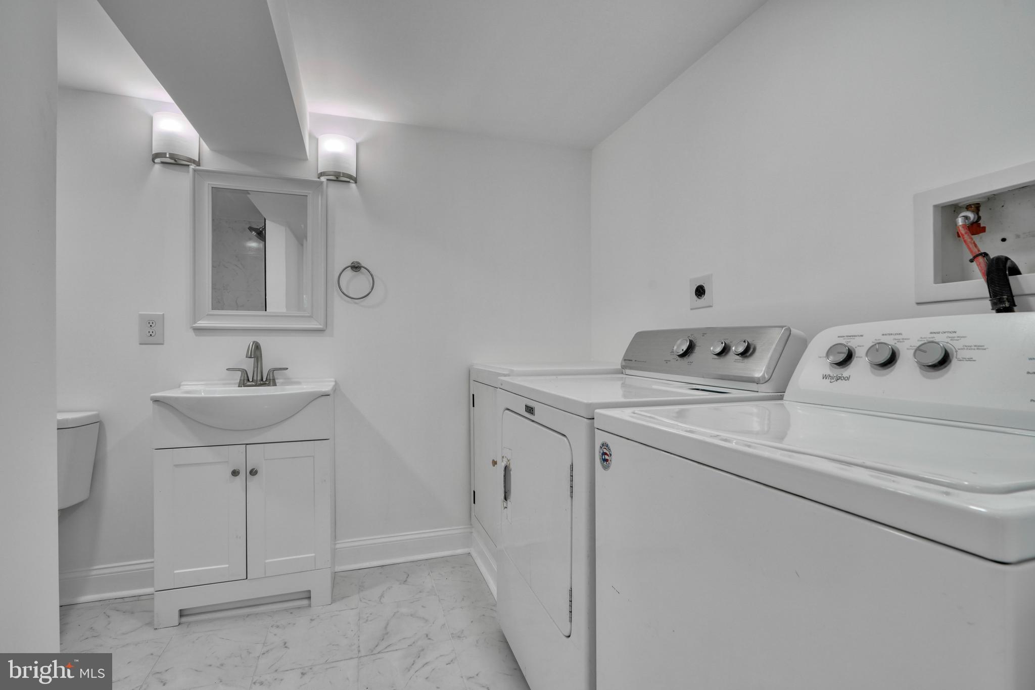 SILVER MANOR - Residential