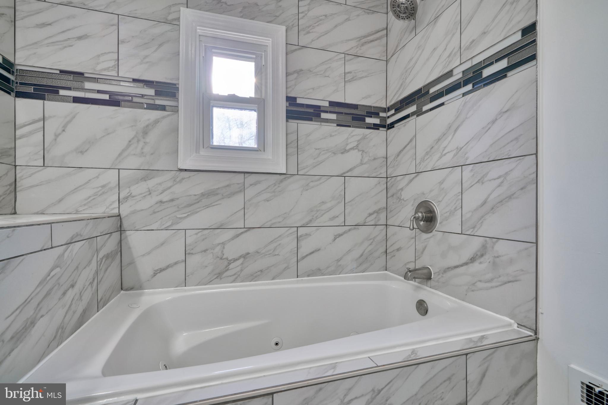 SILVER MANOR - Residential