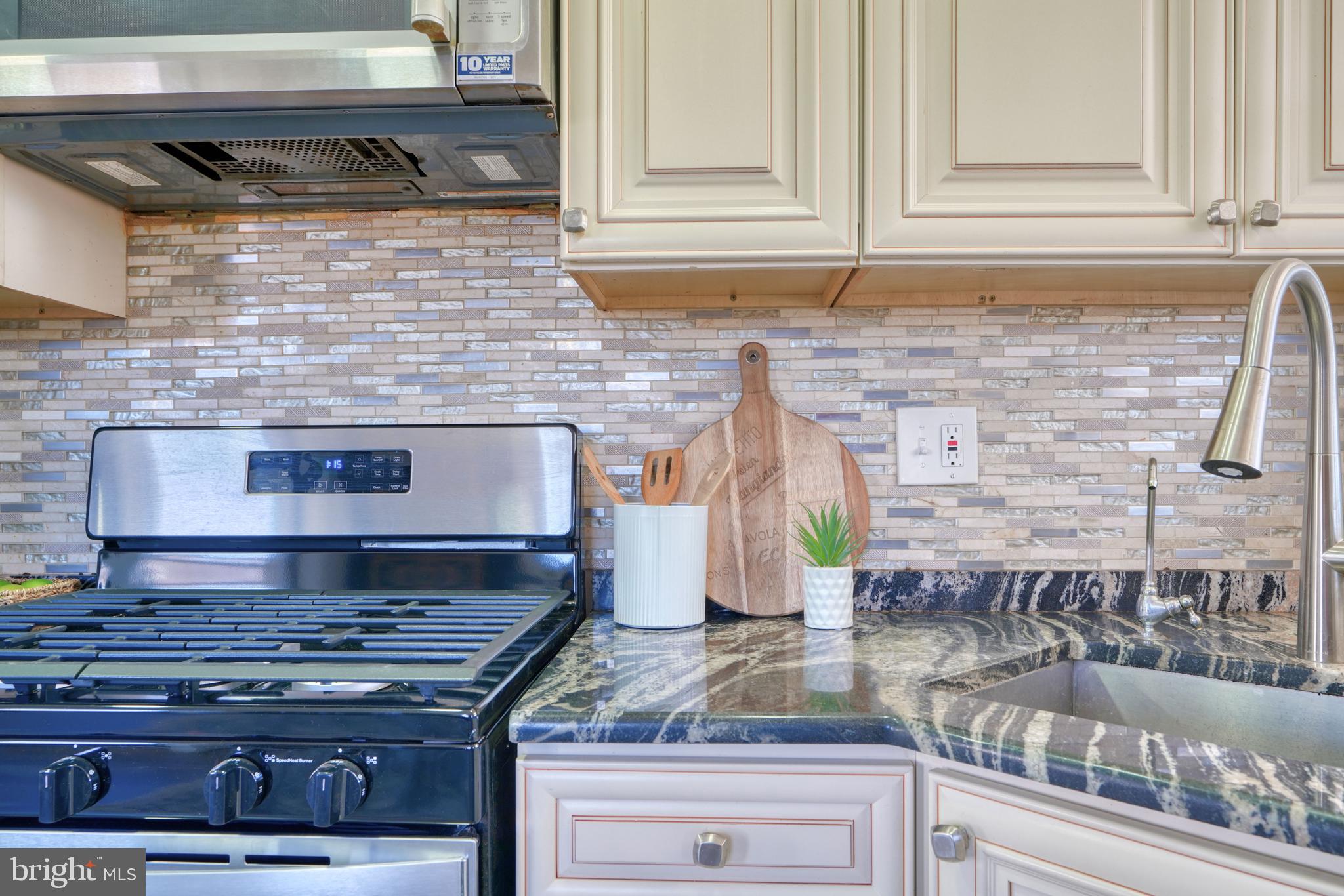 SILVER MANOR - Residential