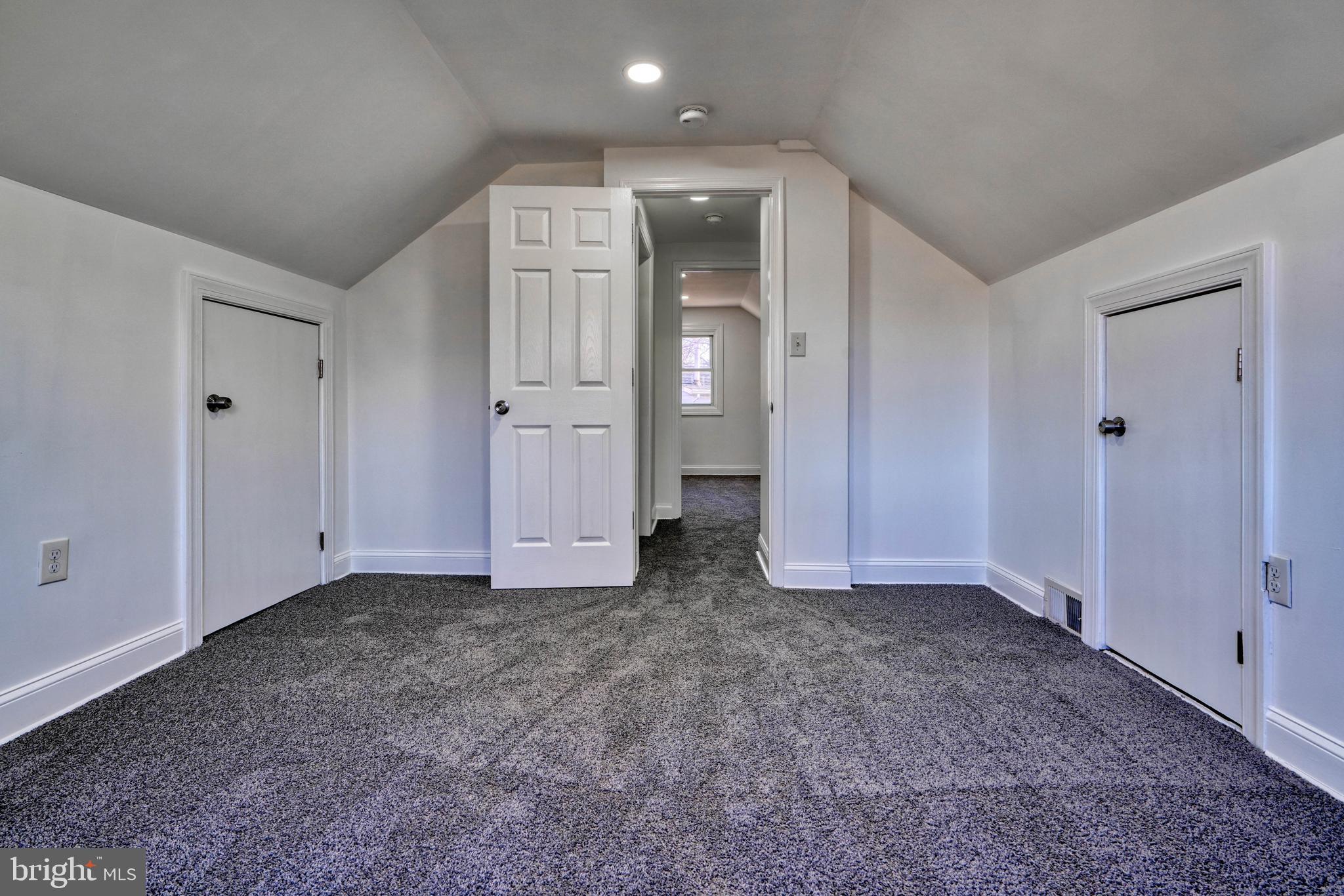 SILVER MANOR - Residential