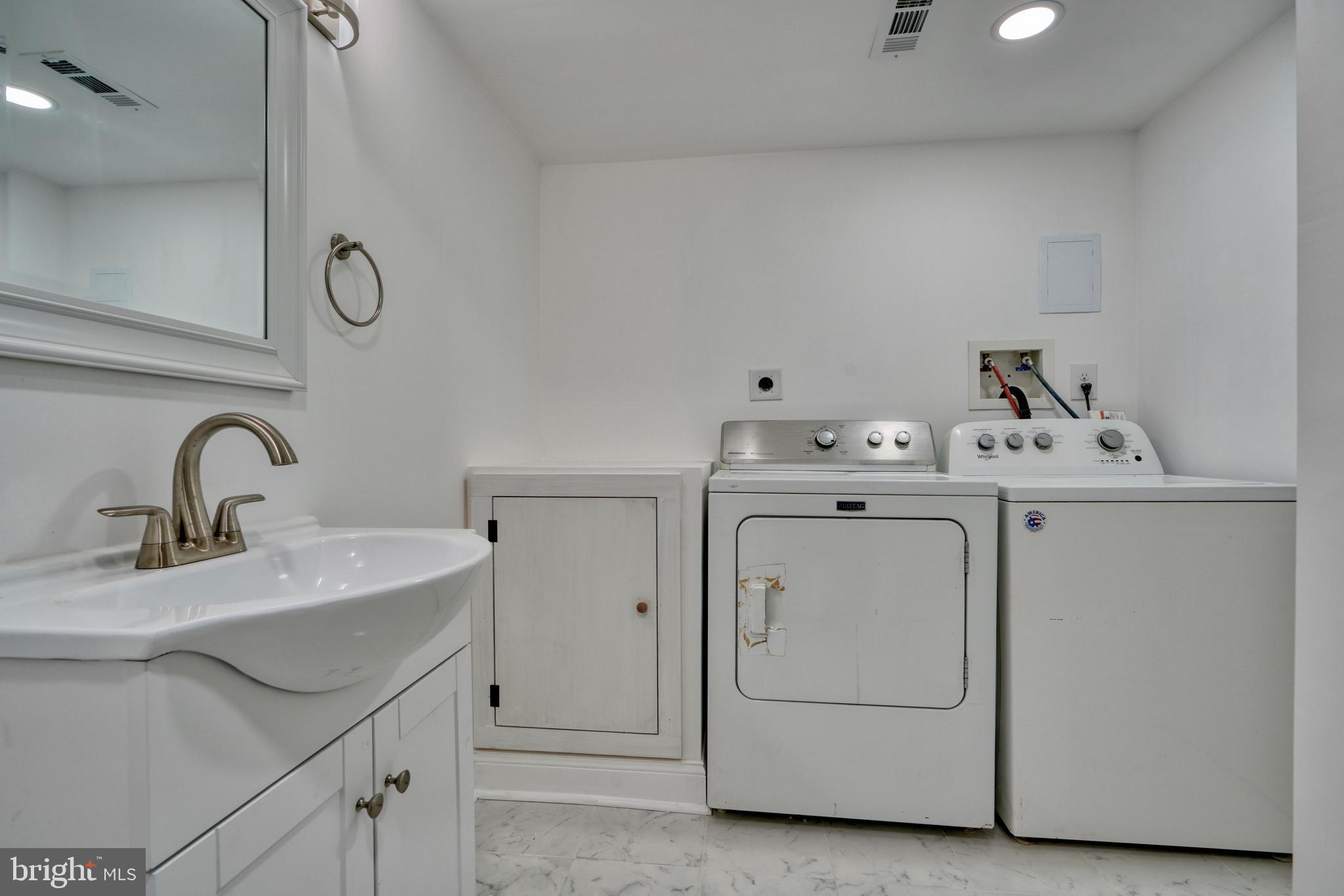 SILVER MANOR - Residential