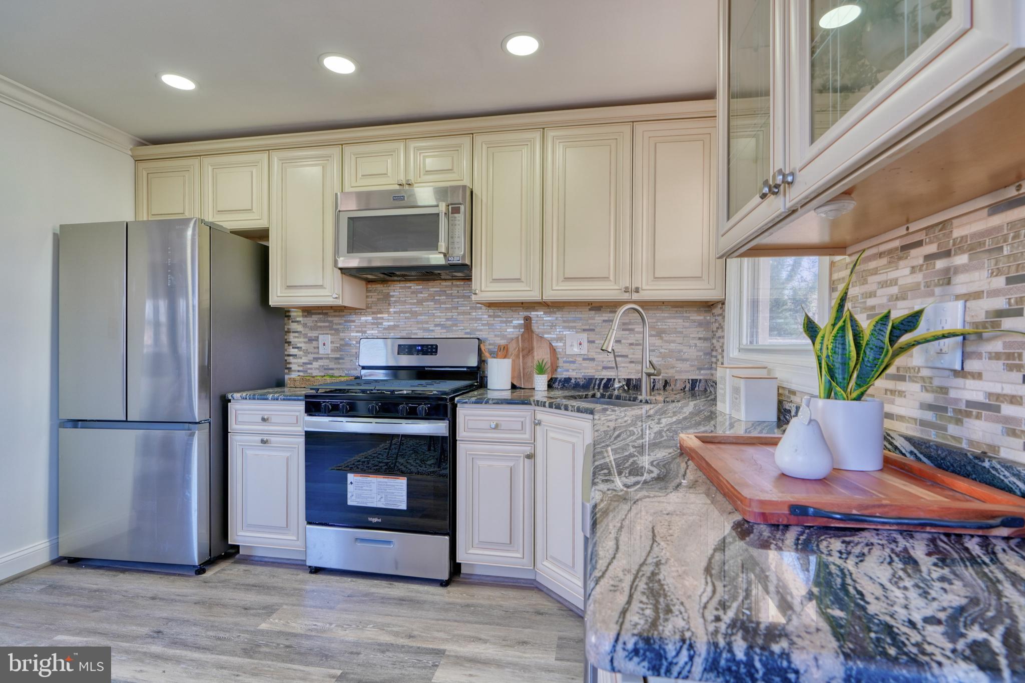 SILVER MANOR - Residential