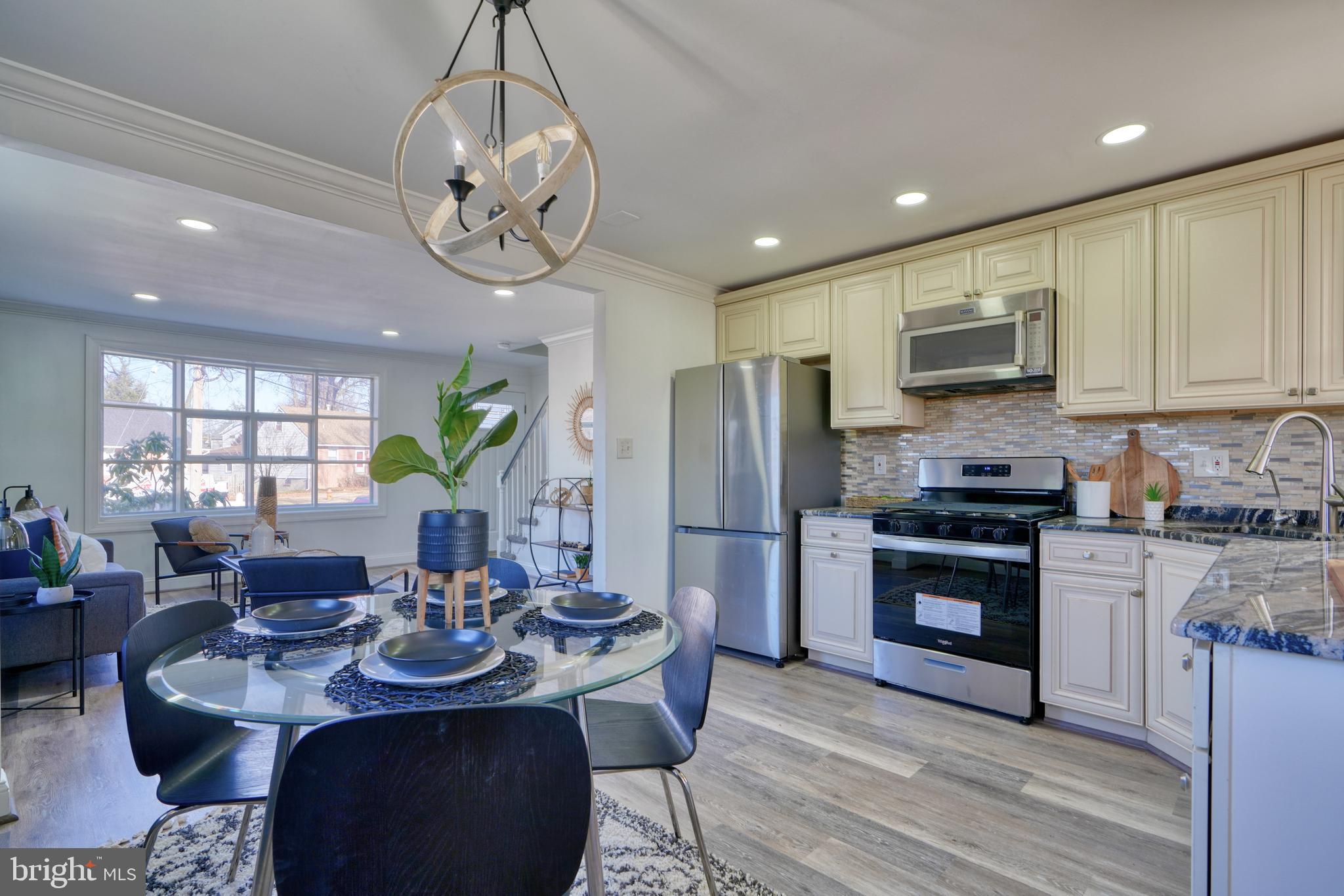 SILVER MANOR - Residential