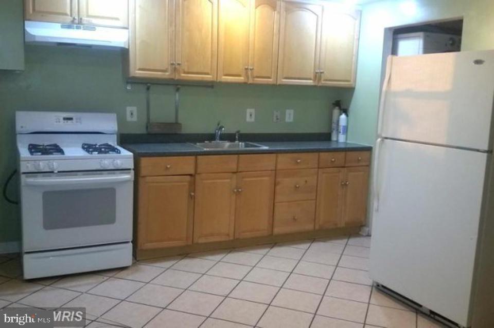 RIVERVIEW - Residential Lease