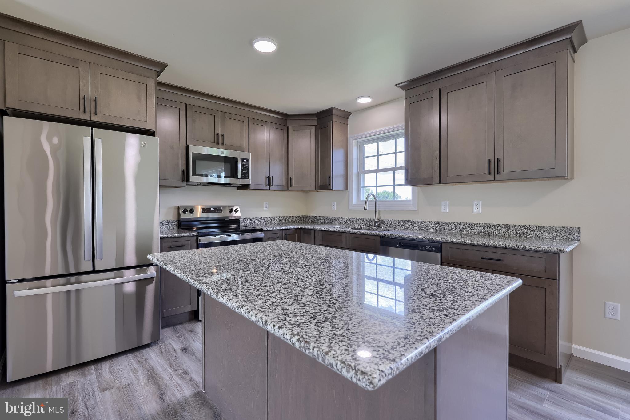 PAHAGACO HILLS - Residential