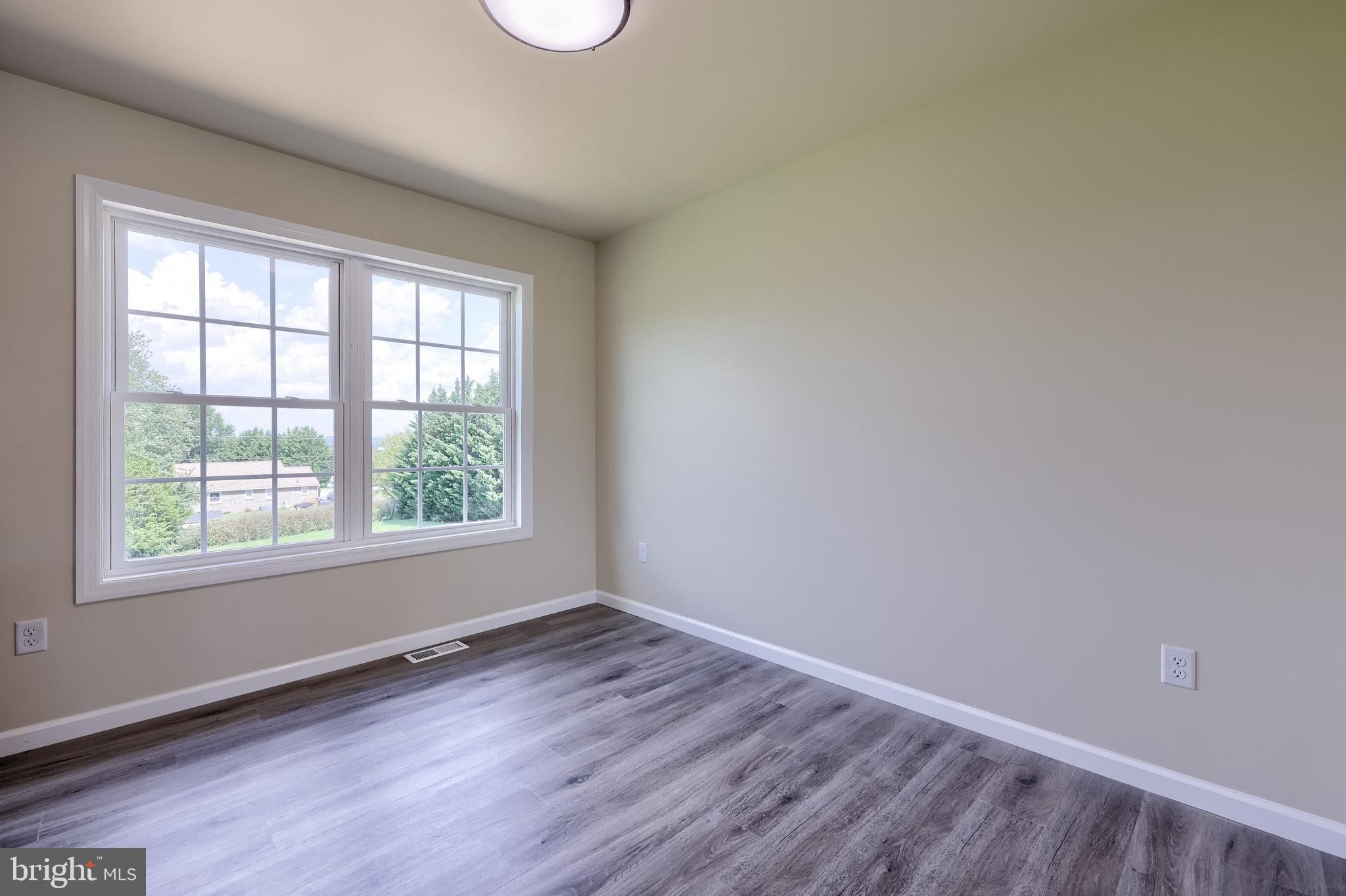 PAHAGACO HILLS - Residential